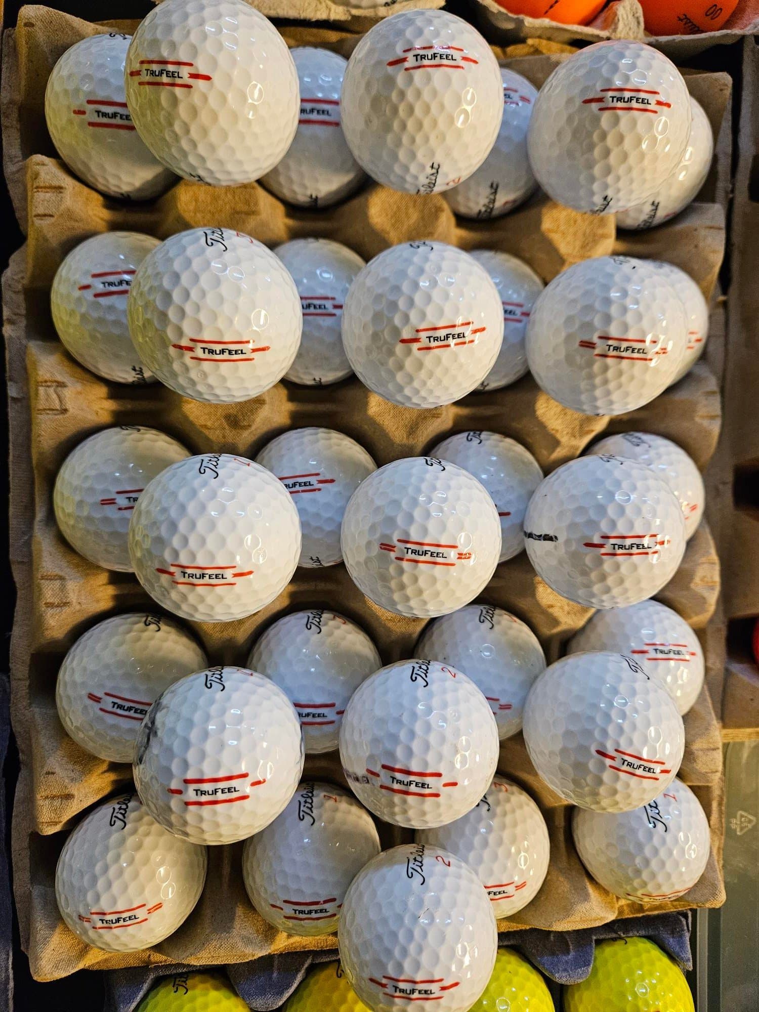 Golfbollar Titleist TruFeel, 33st, mycket bra skick! A-klass. Handtvättade