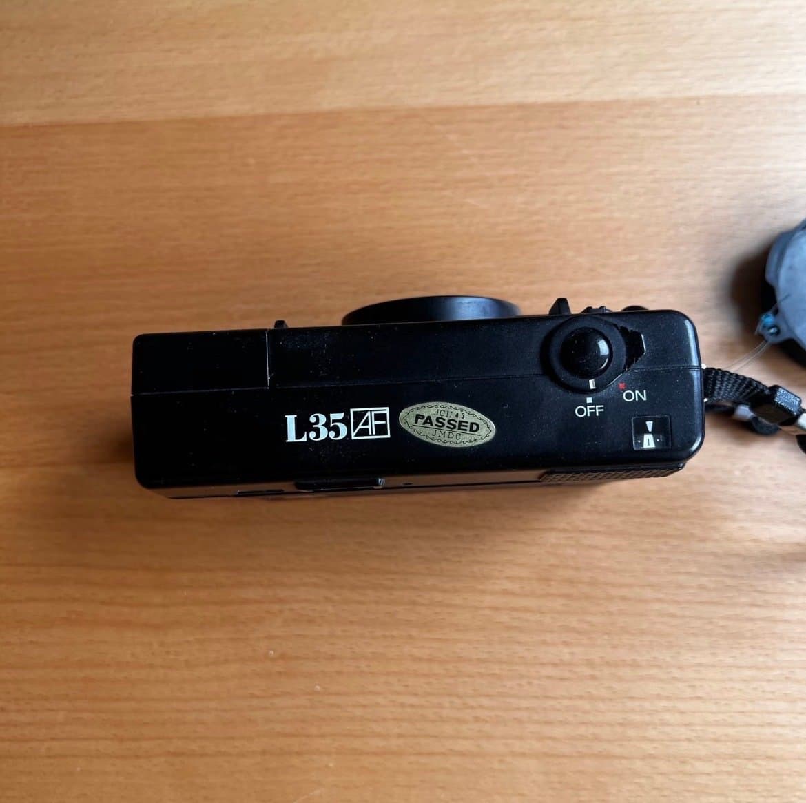 Analog kamera Nikon L35AF med tillhörande fodral