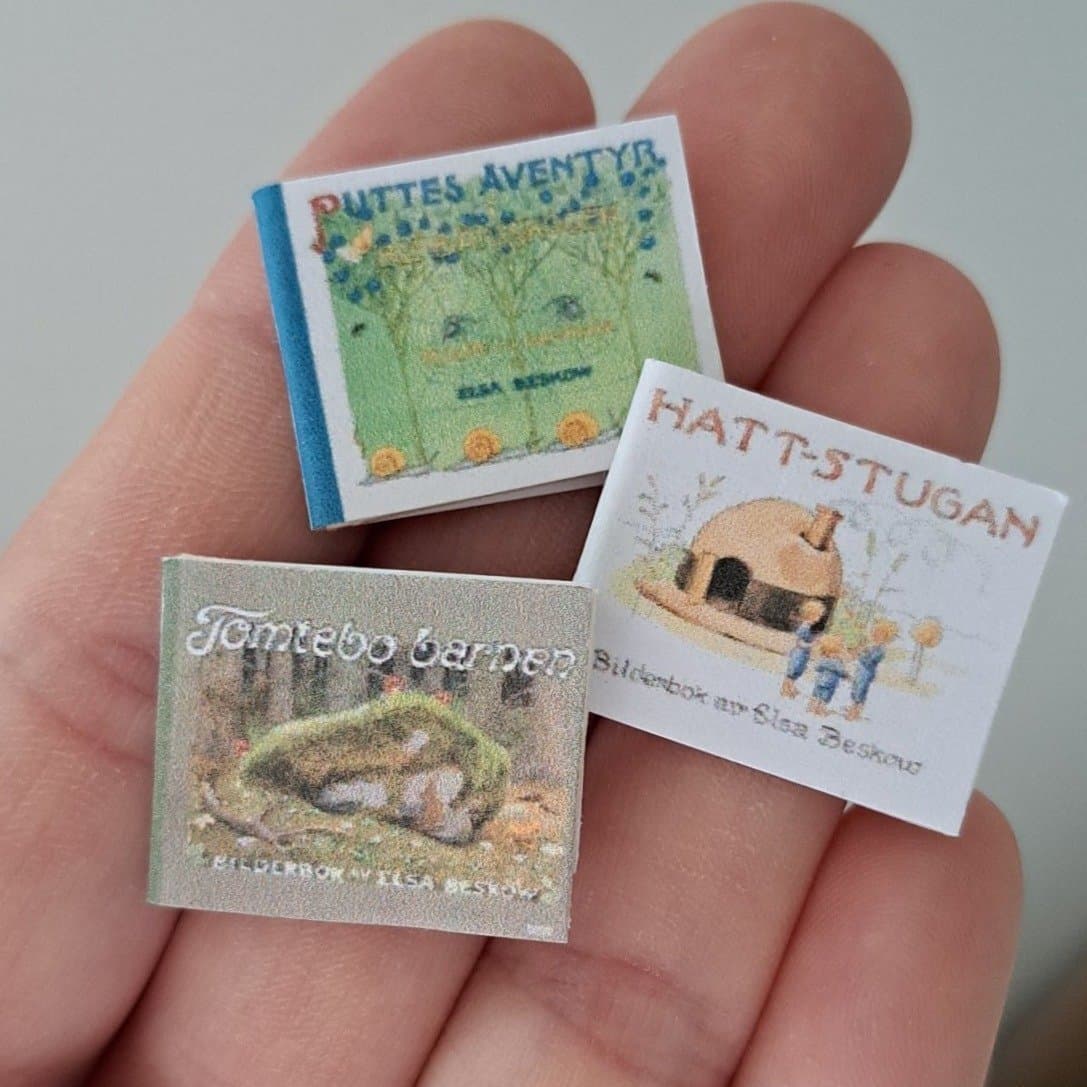 1:12 Miniatyr Dockhus Barnböcker, 3 st