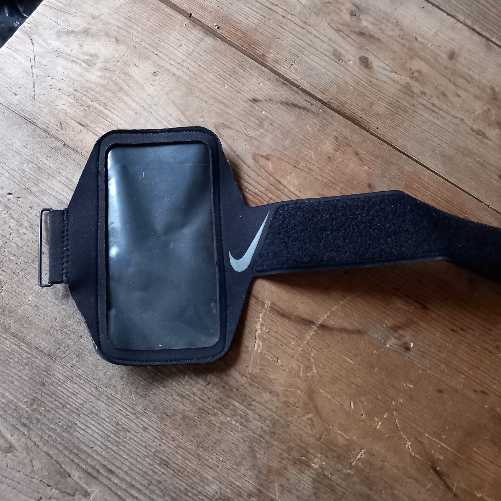 Nike mobilarmband för löpning och träning 9x16 cm