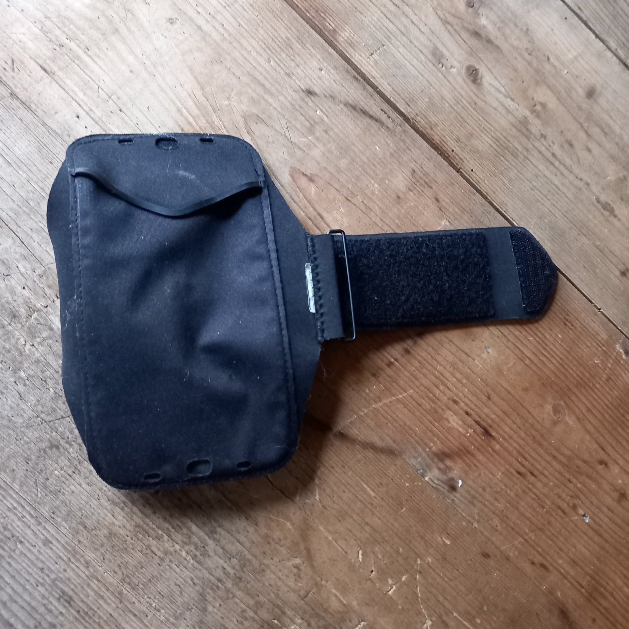 Nike mobilarmband för löpning och träning 9x16 cm