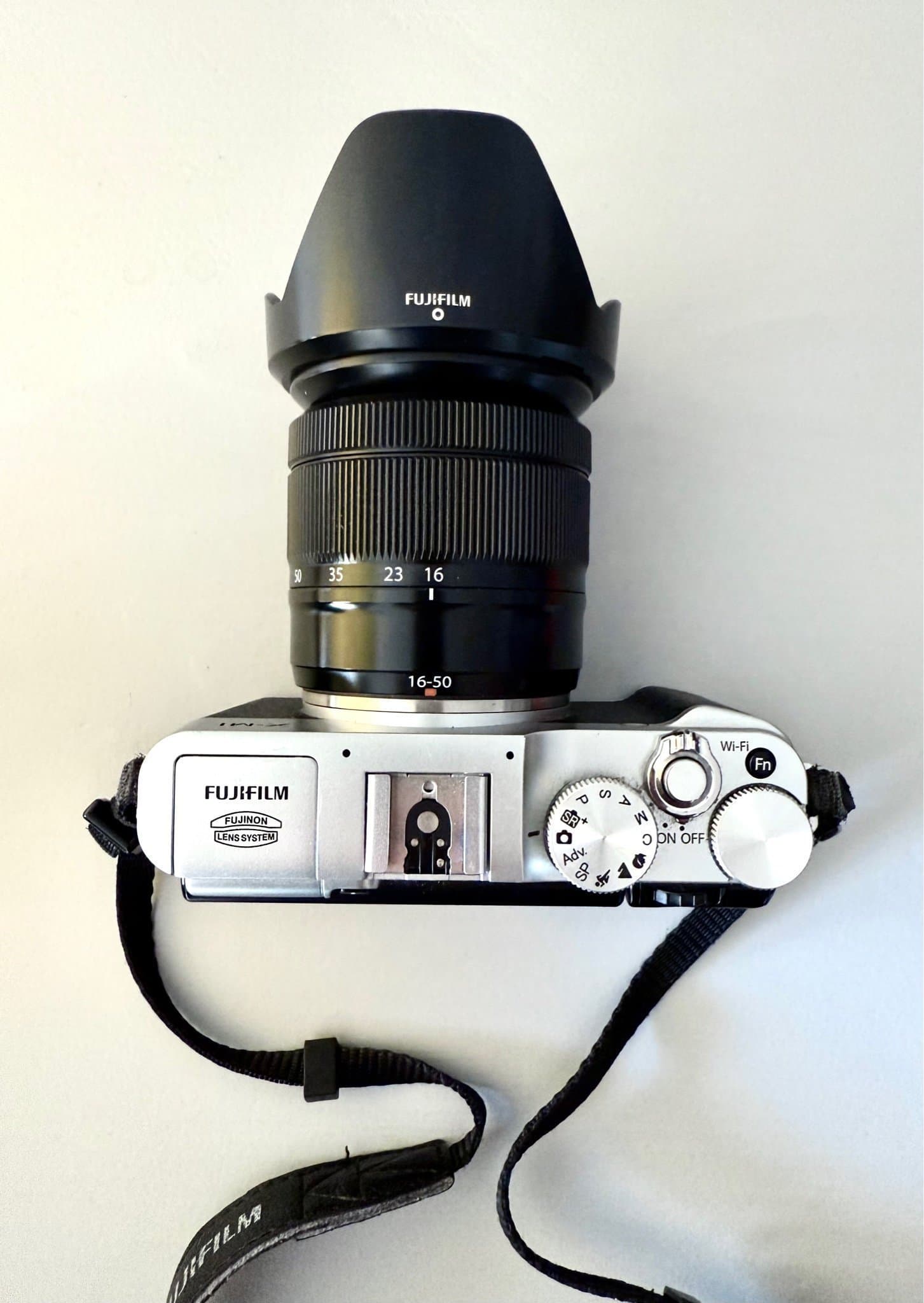 Fujifilm X-M1 med objektiv XC 16-50 1:3.5-5.6