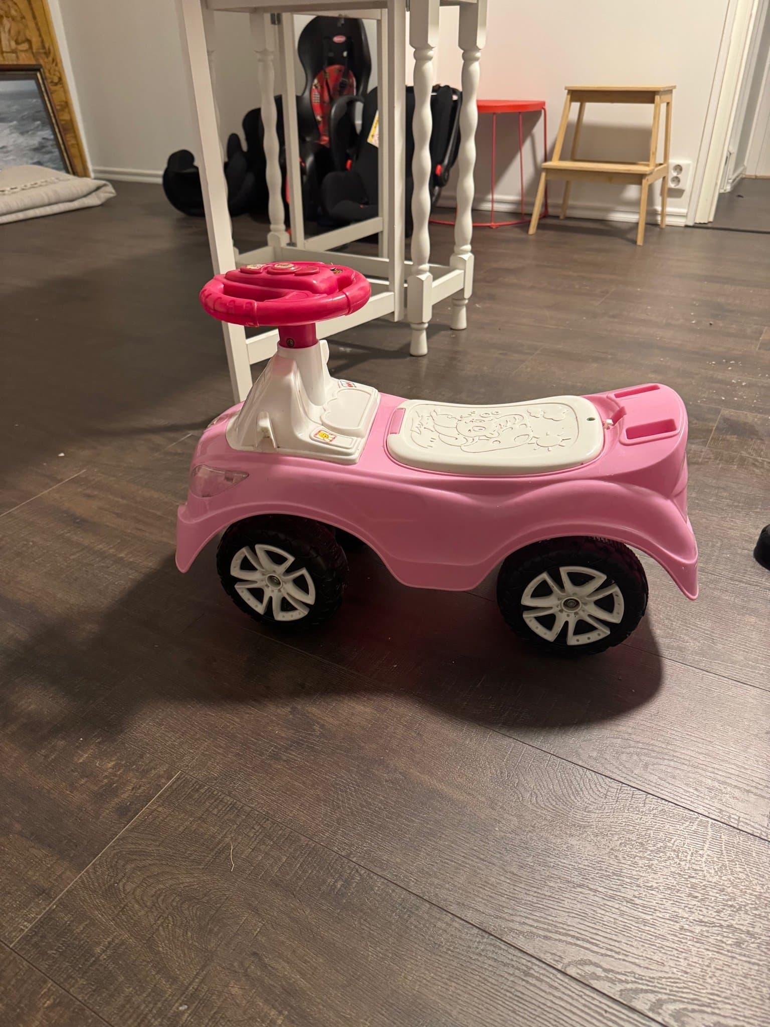 Rosa Gåbil / Sparkbil Barn – Med Ratt & Förvaring