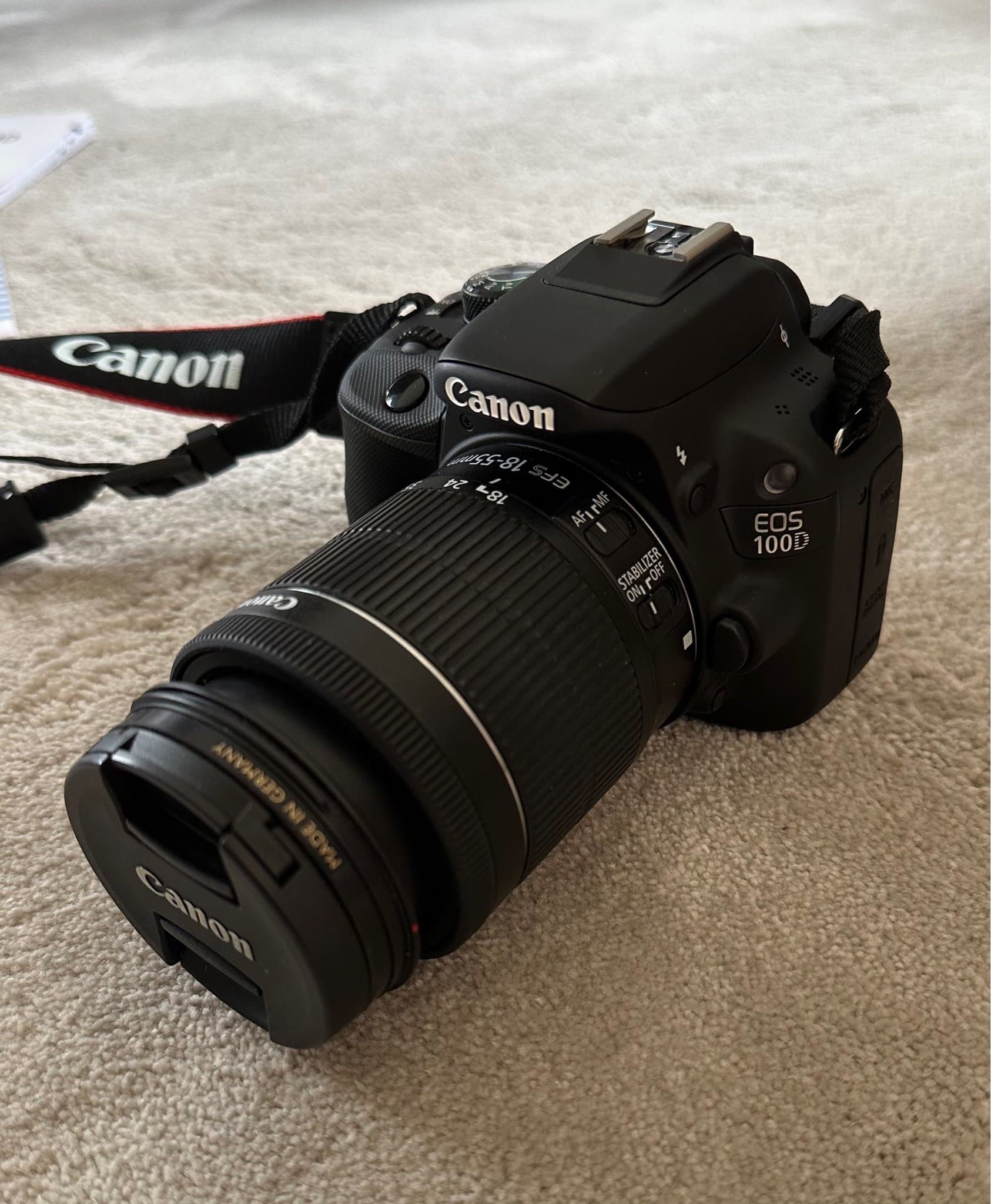 Canon EOS 100D + EF-S 18-55mm IS STM + tillbehör