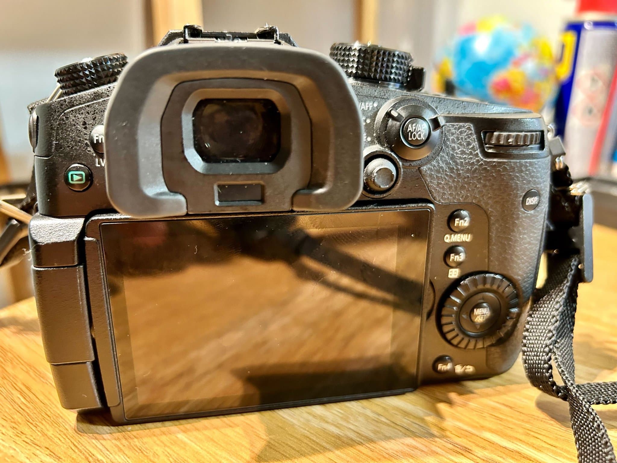Panasonic Lumix GH5 – Excellent Condition + Battery Grip + 2 Batteries