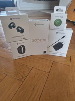 Motorola Edge 70 Bundle - Helt ny och i ubruten förpackning