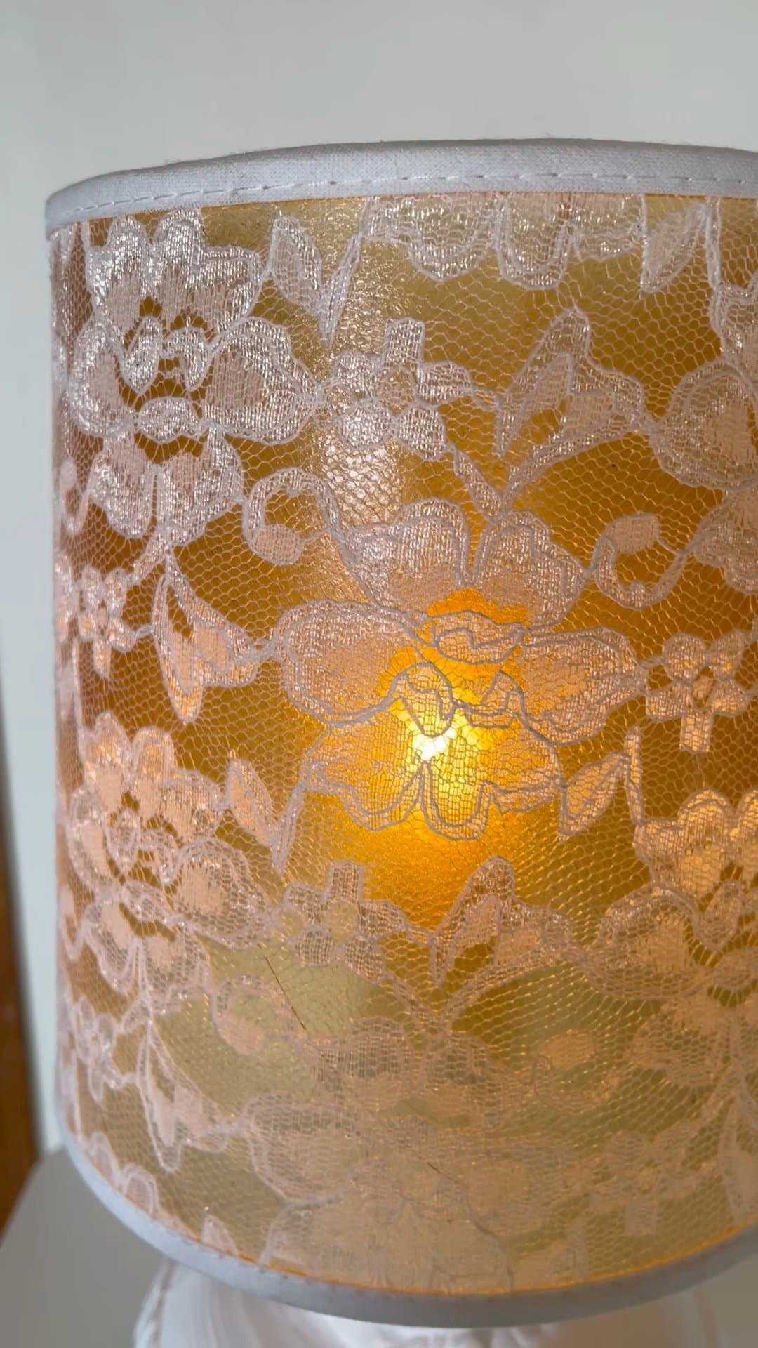 KERAMISK LAMPA MED LYCKOSYMBOL 福 | Keramik | Sent 1900-tal | Chinoiserie