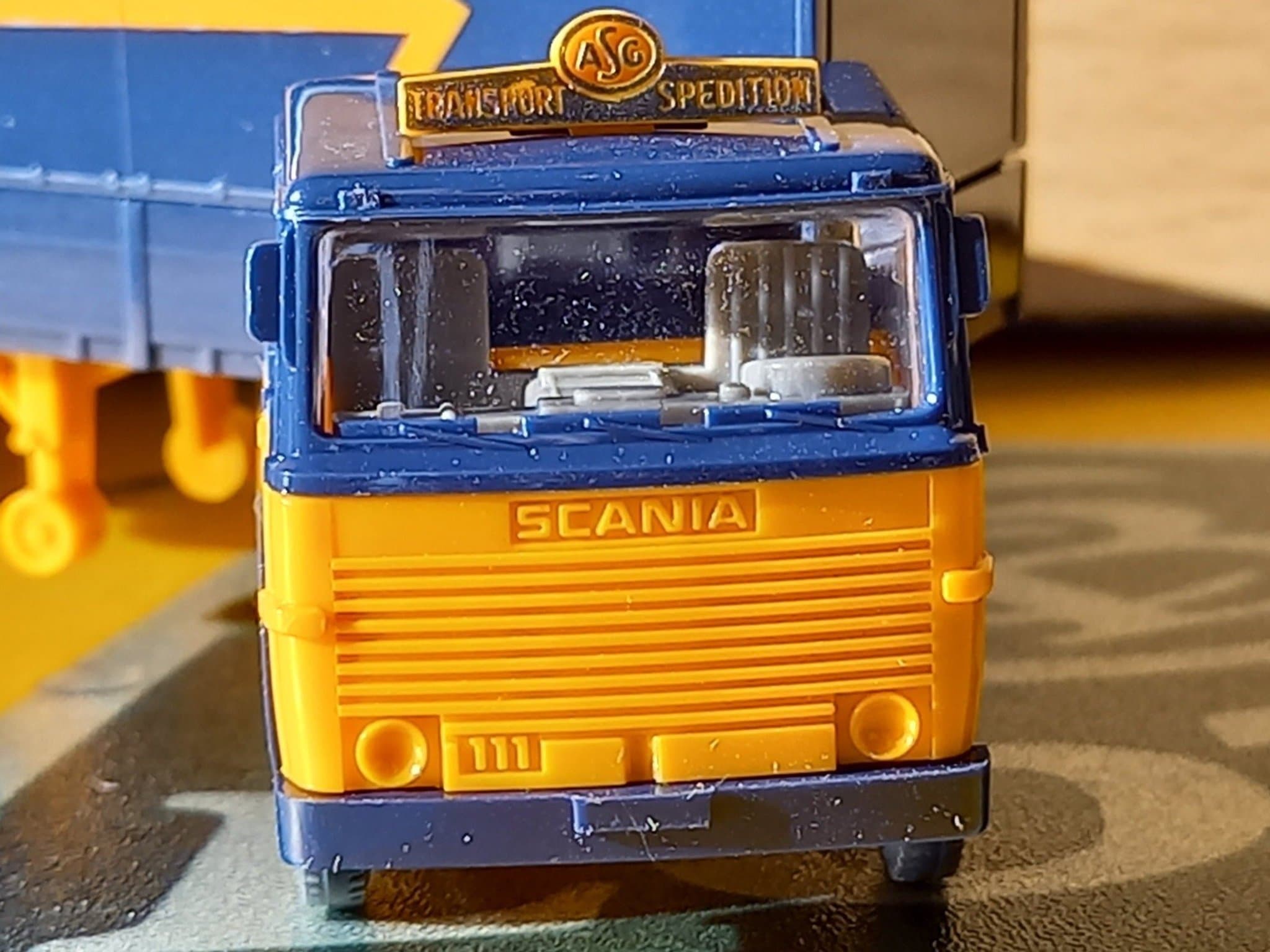 Scania 111 / ASG