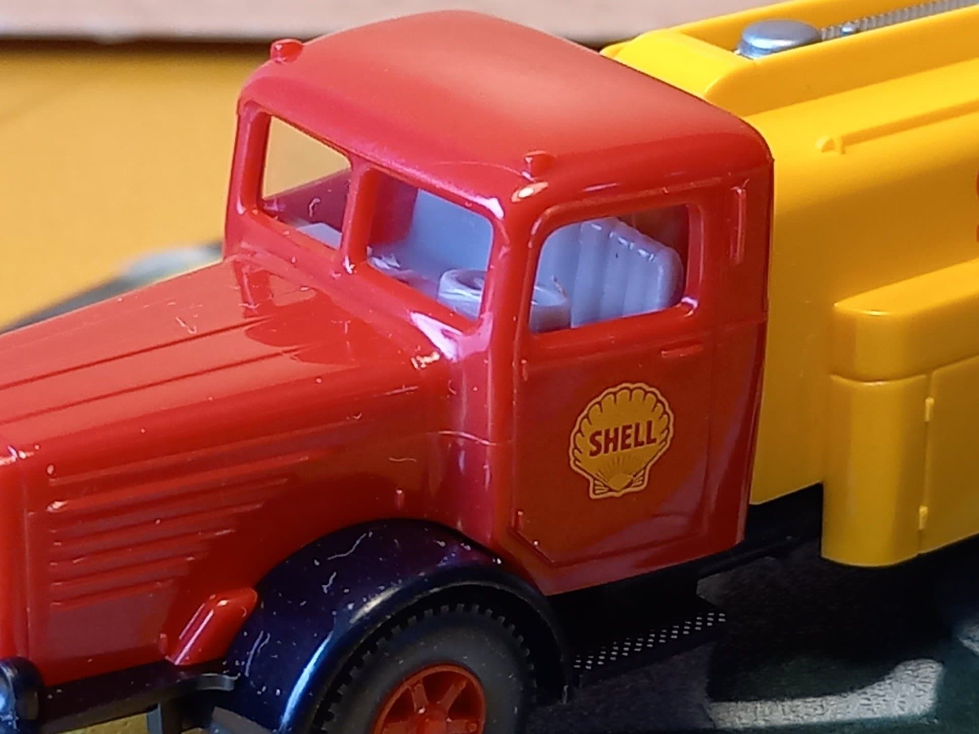 Büssing 8000 / Shell tankbil