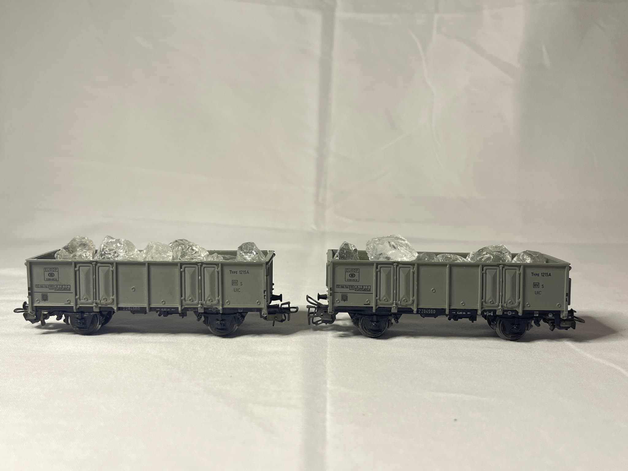 Märklin 2st Höga godsvagnar med kristallblock