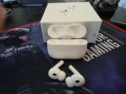 Apple AirPods Pro (andra generationen)