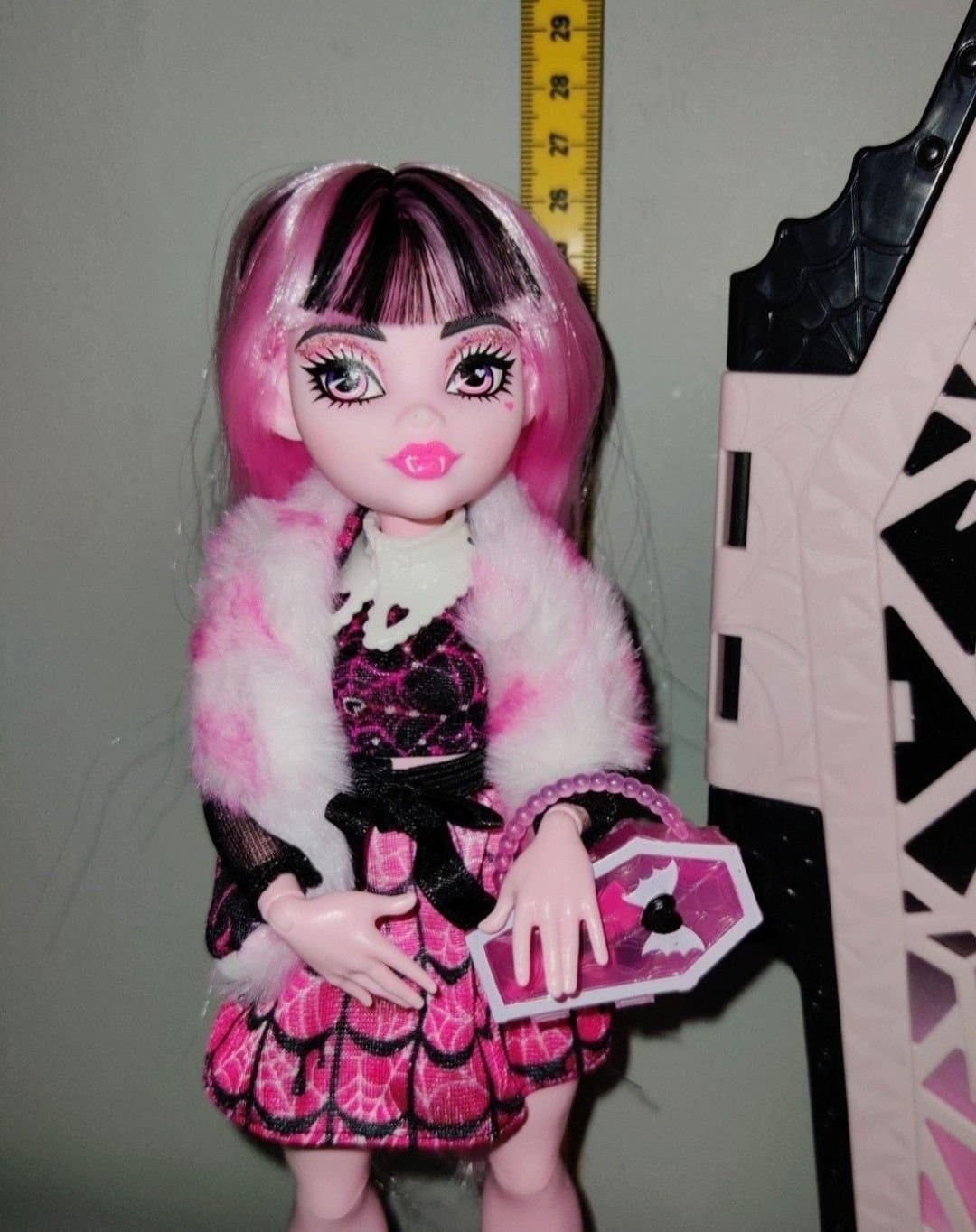 Monster High G3 kista "Dracaulaura", Fint beg. Skick