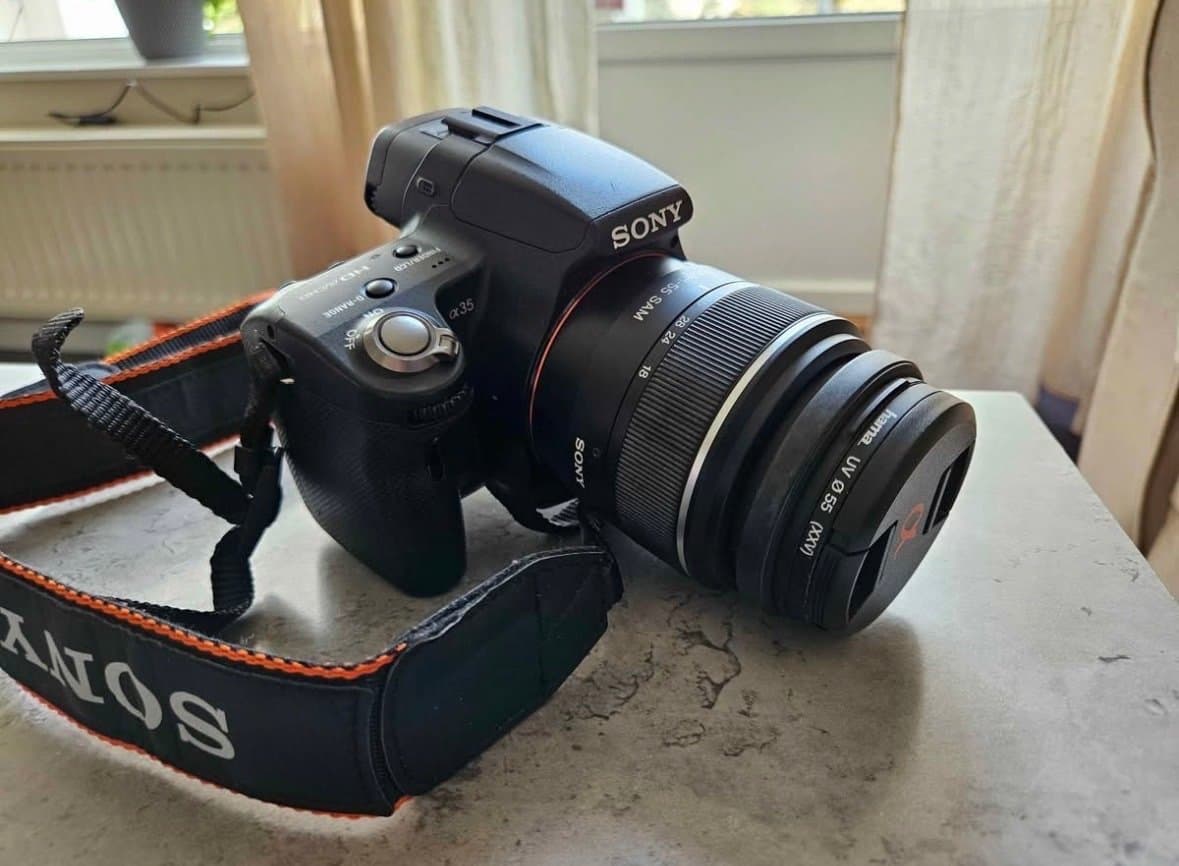 Sony A35
