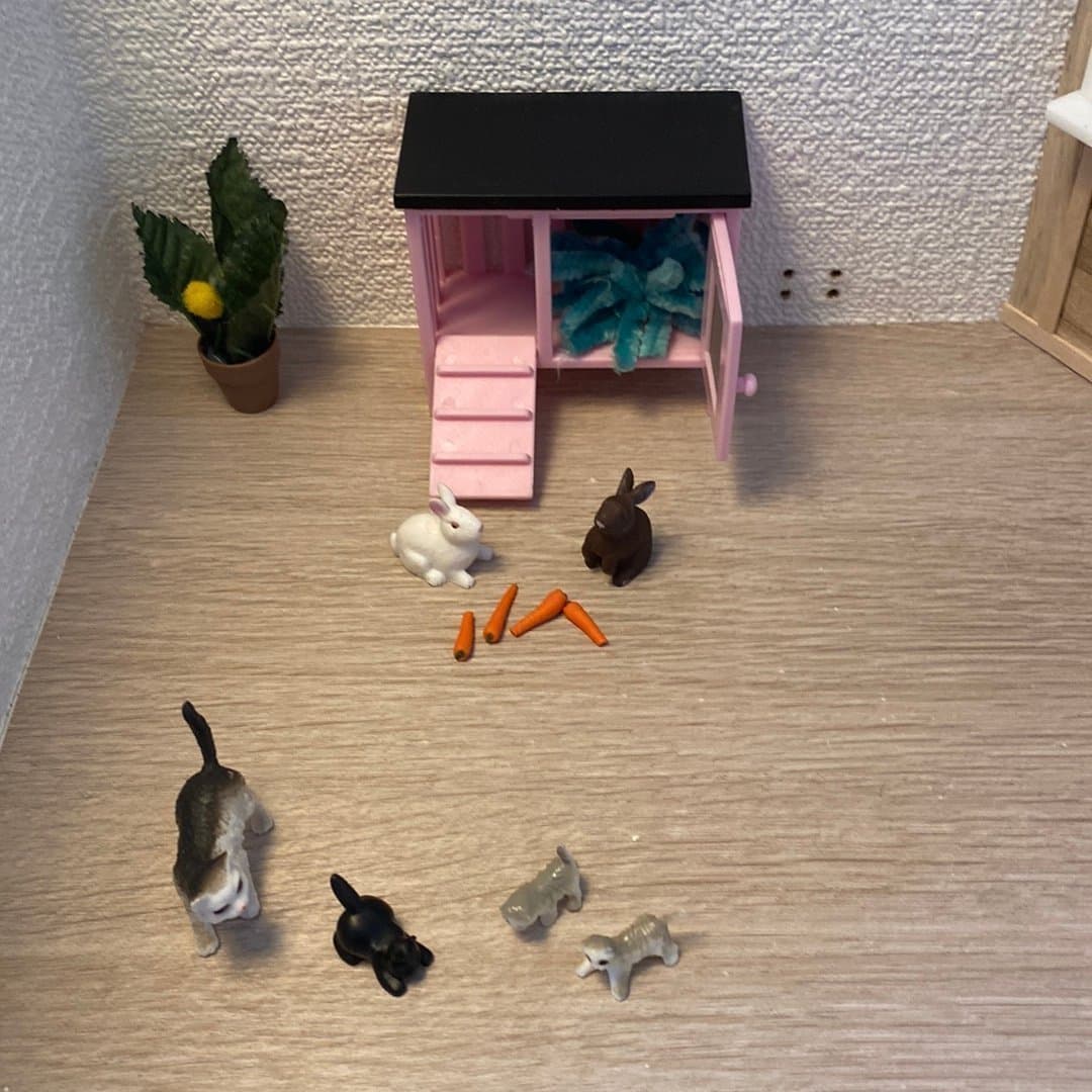 Lundby Dockskåp Kaninbur med kaniner och katter