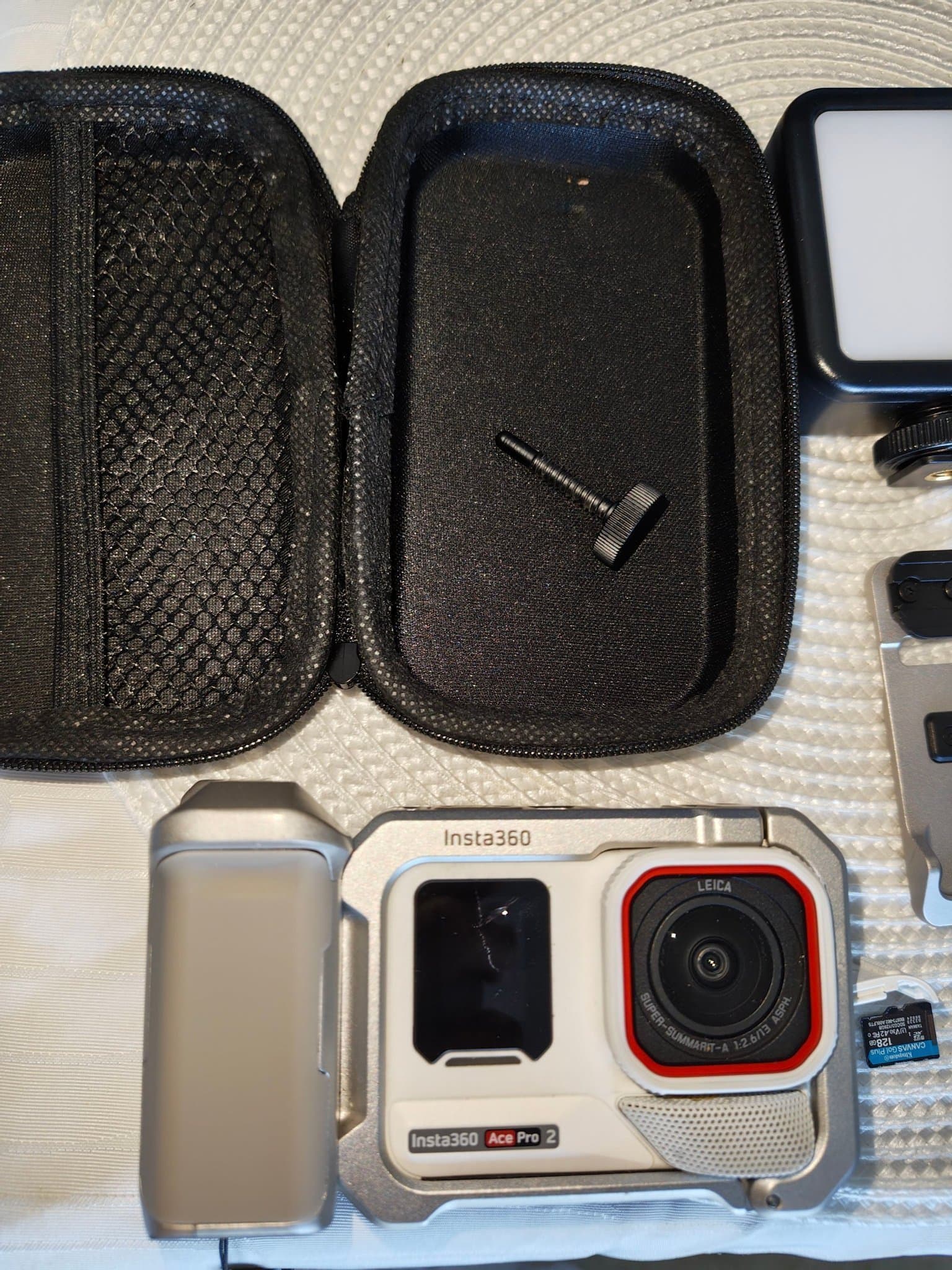 Insta360 Ace Pro 2 Arctic – 2 månaders användning, komplett kit med tillbehör