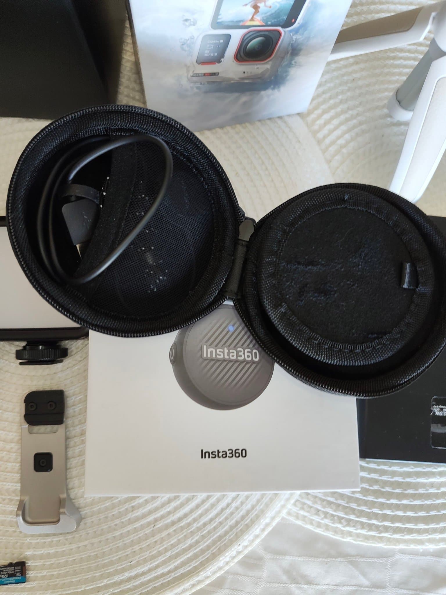 Insta360 Ace Pro 2 Arctic – 2 månaders användning, komplett kit med tillbehör