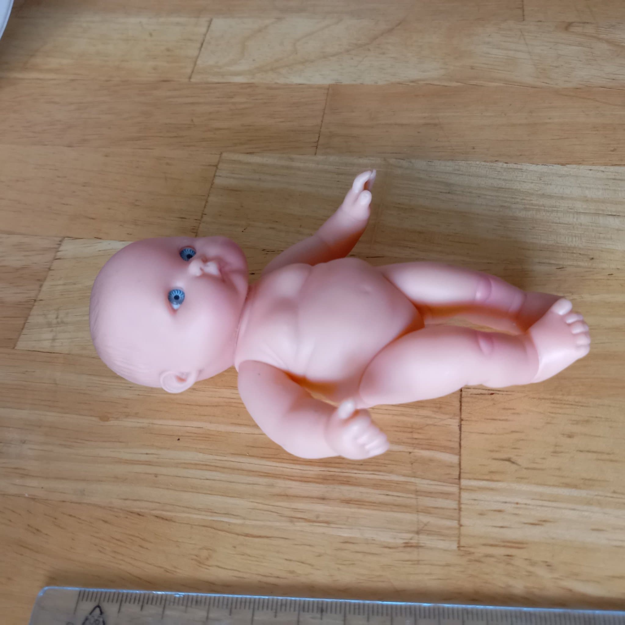 Liten Docka