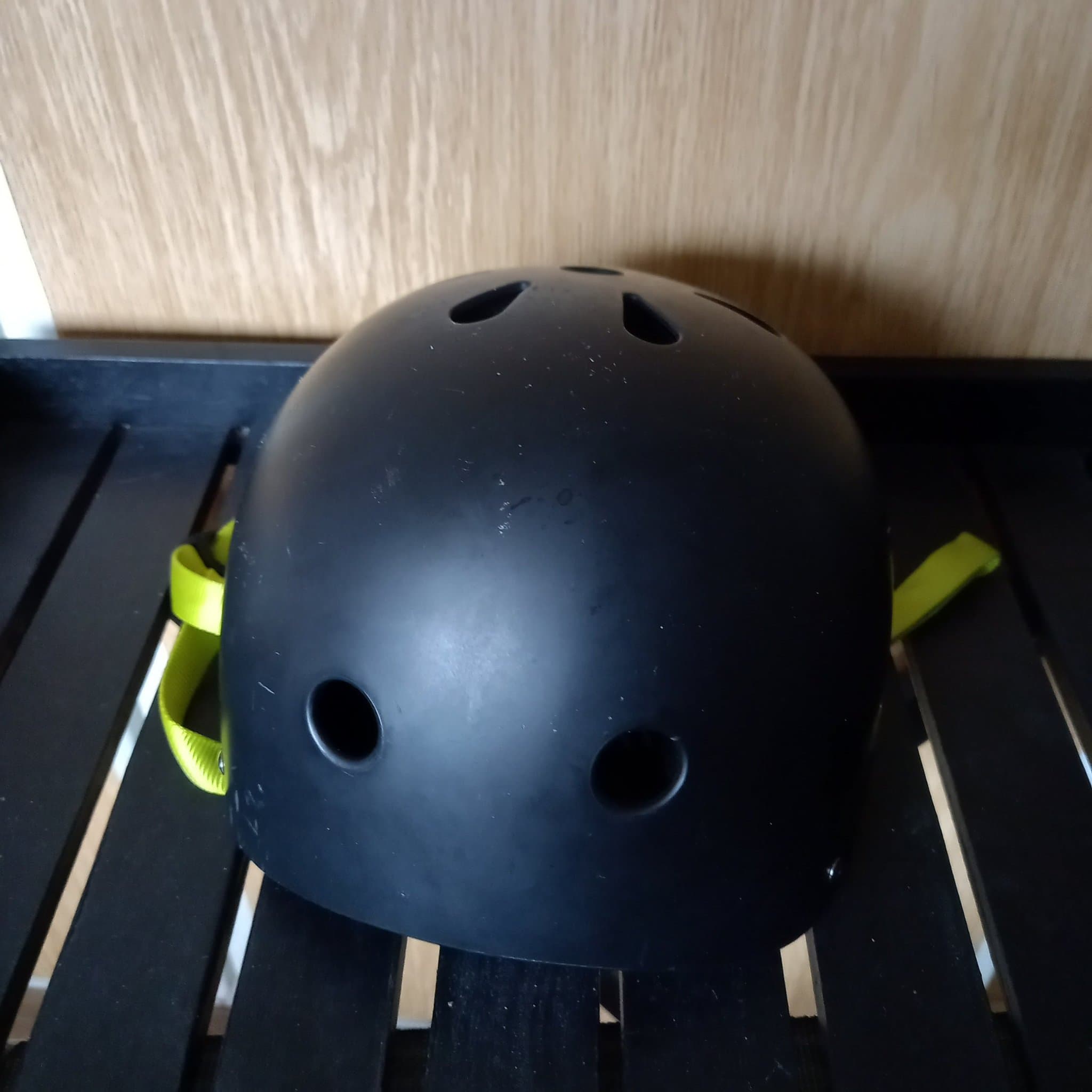 Endurance cykelhjälm, svart