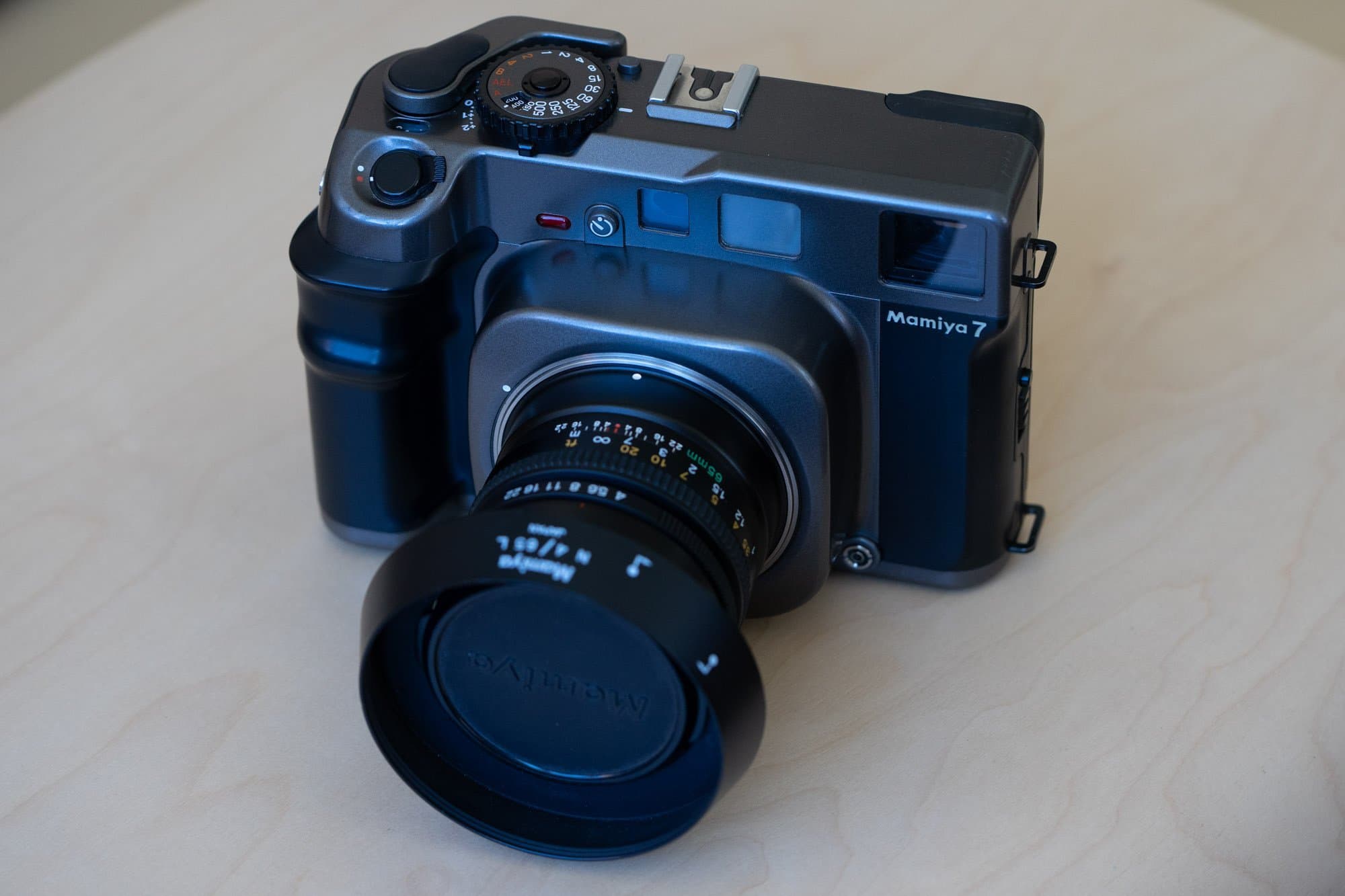 Mamiya 7 med 65mm f/4 L-objektiv