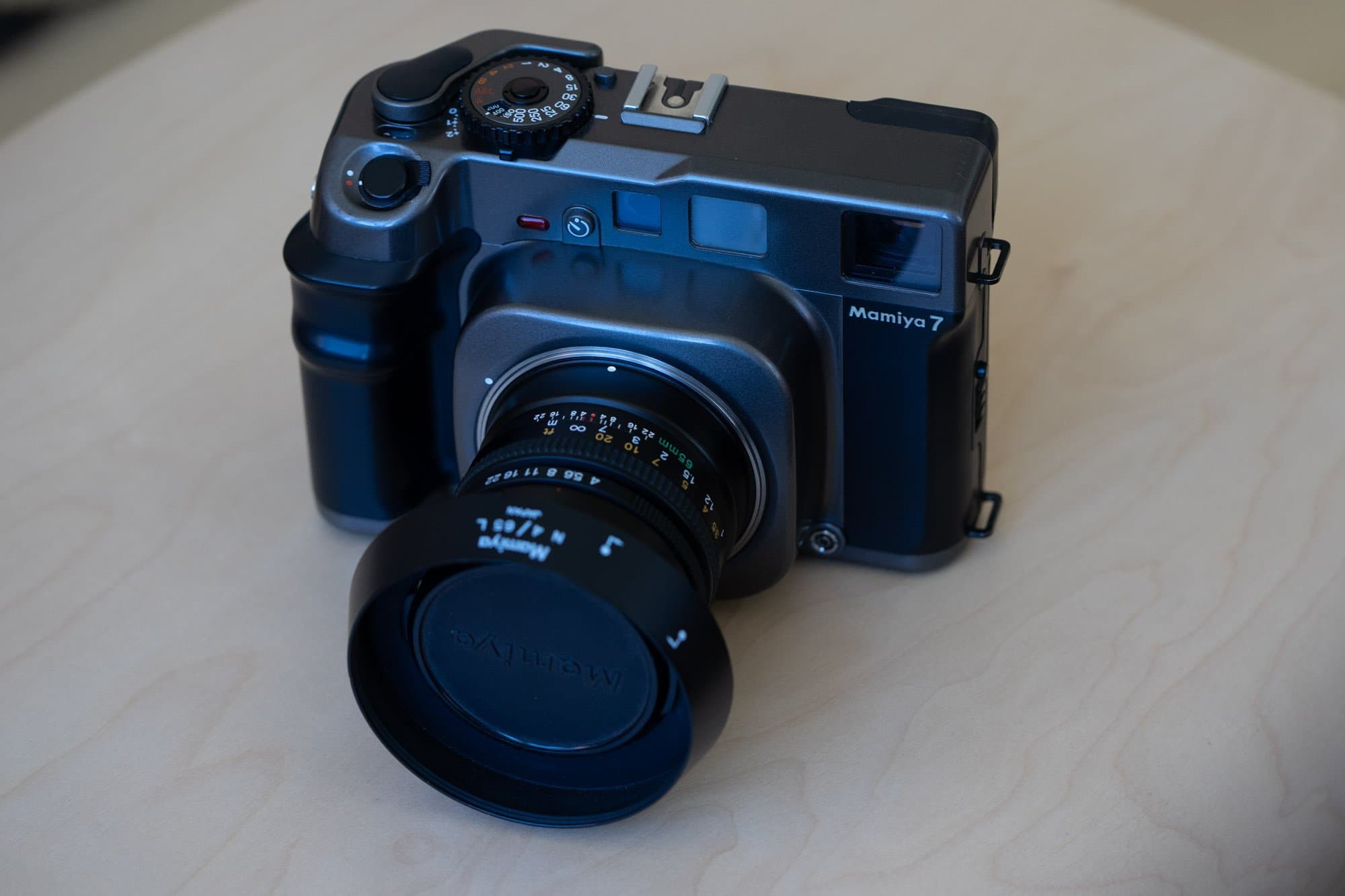 Mamiya 7 med 65mm f/4 L-objektiv