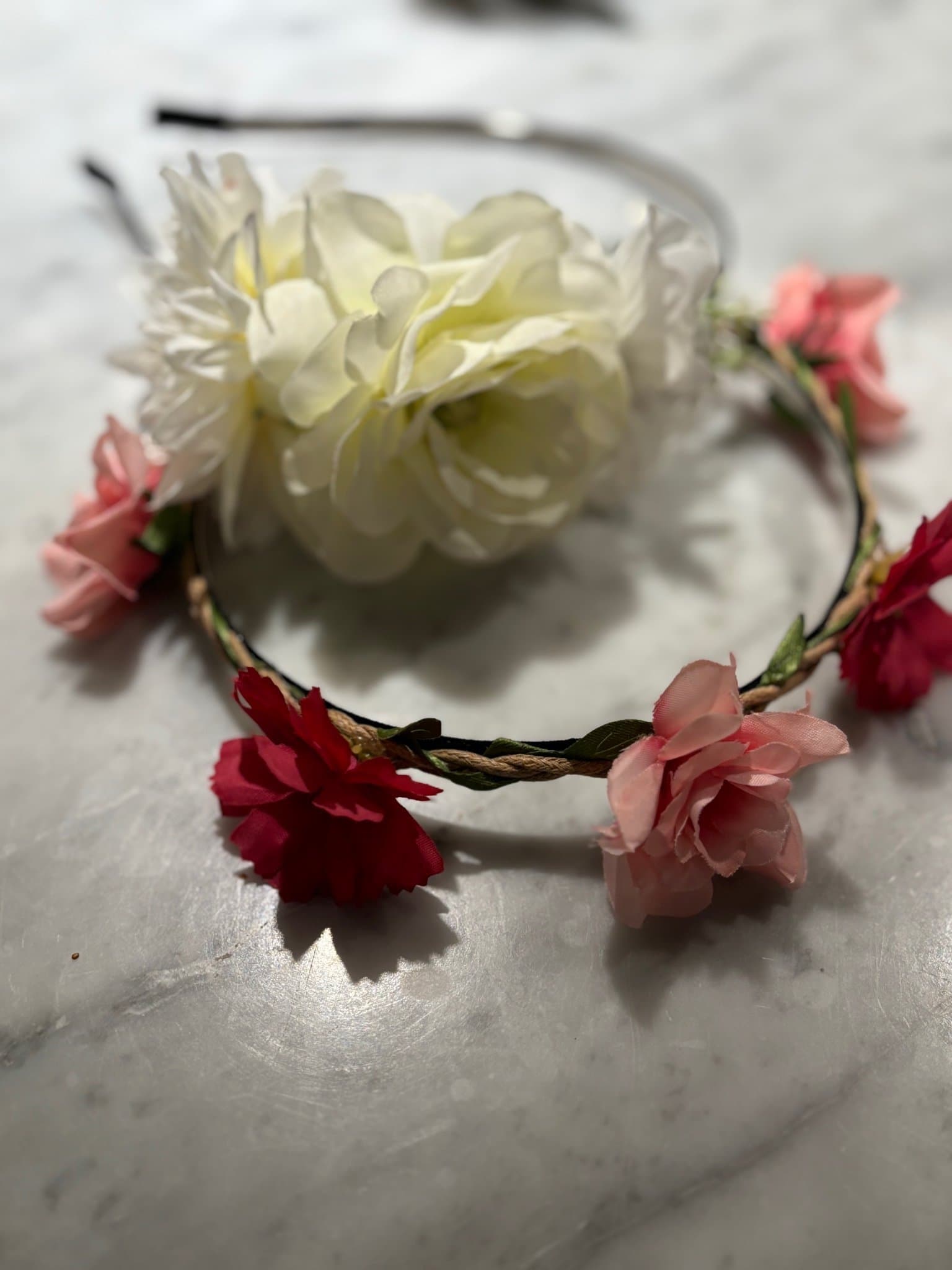 Superfina diadem med blommor i olika färger, ny!