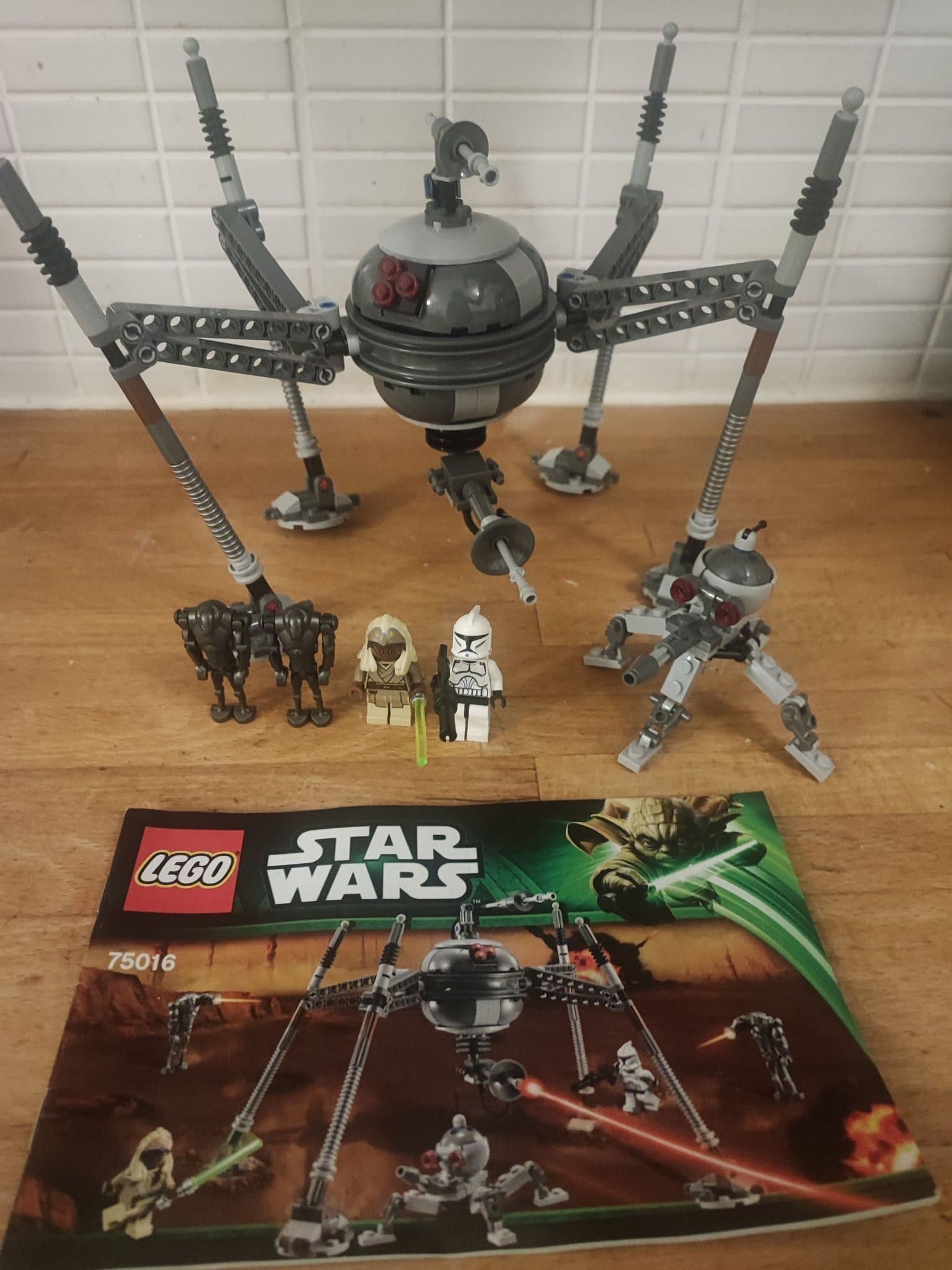 LEGO Star Wars 75016 Homing Spider Droid