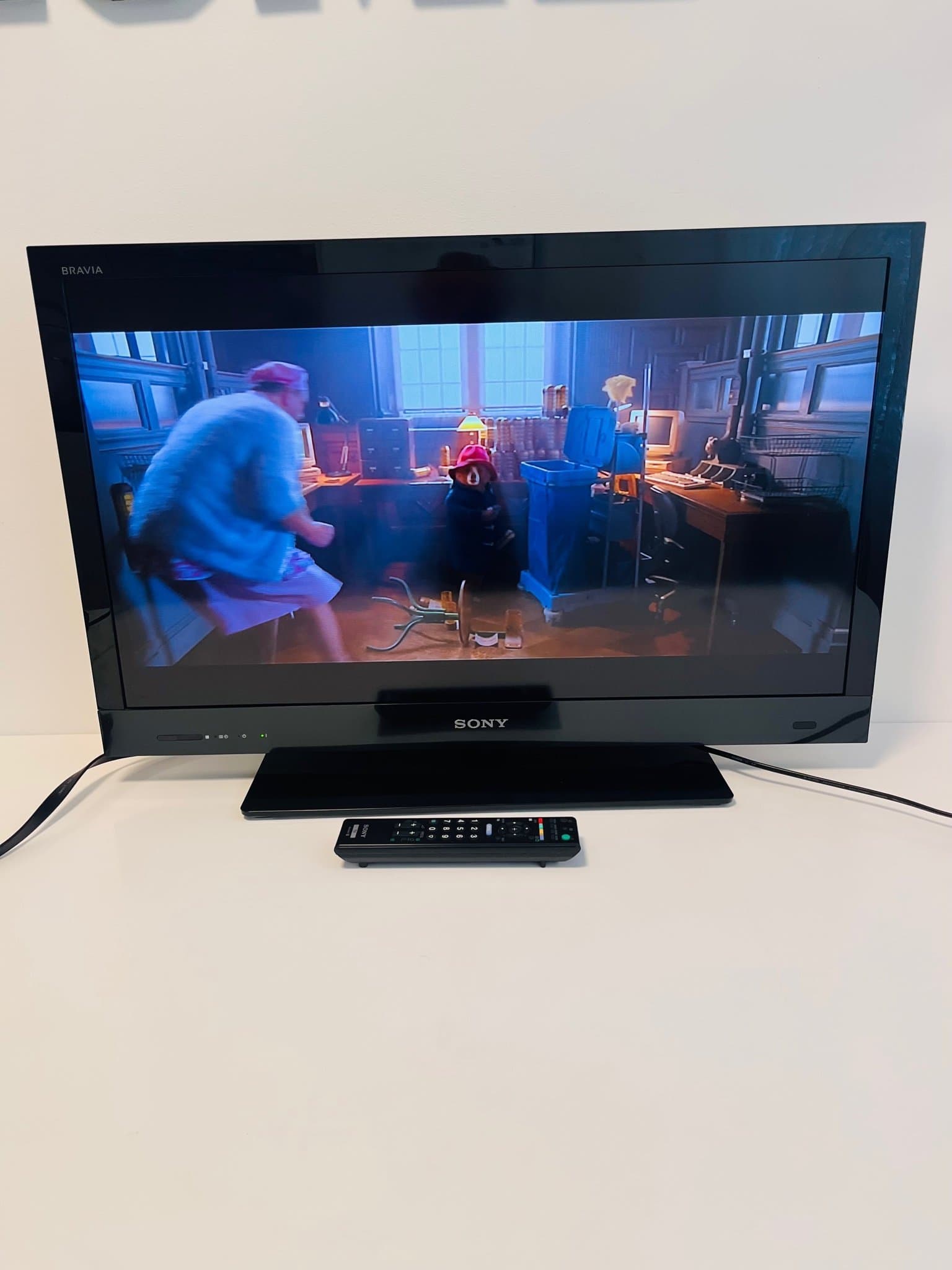 Sony Bravia 32,Tum KDL-32EX720 LCD TV