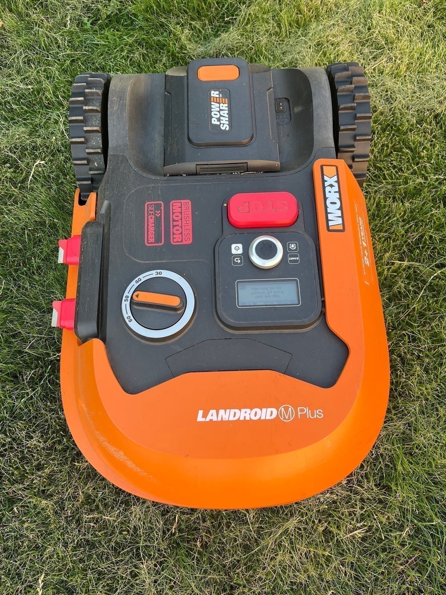 Worx Landroid M700 Plus Robotgräsklippare