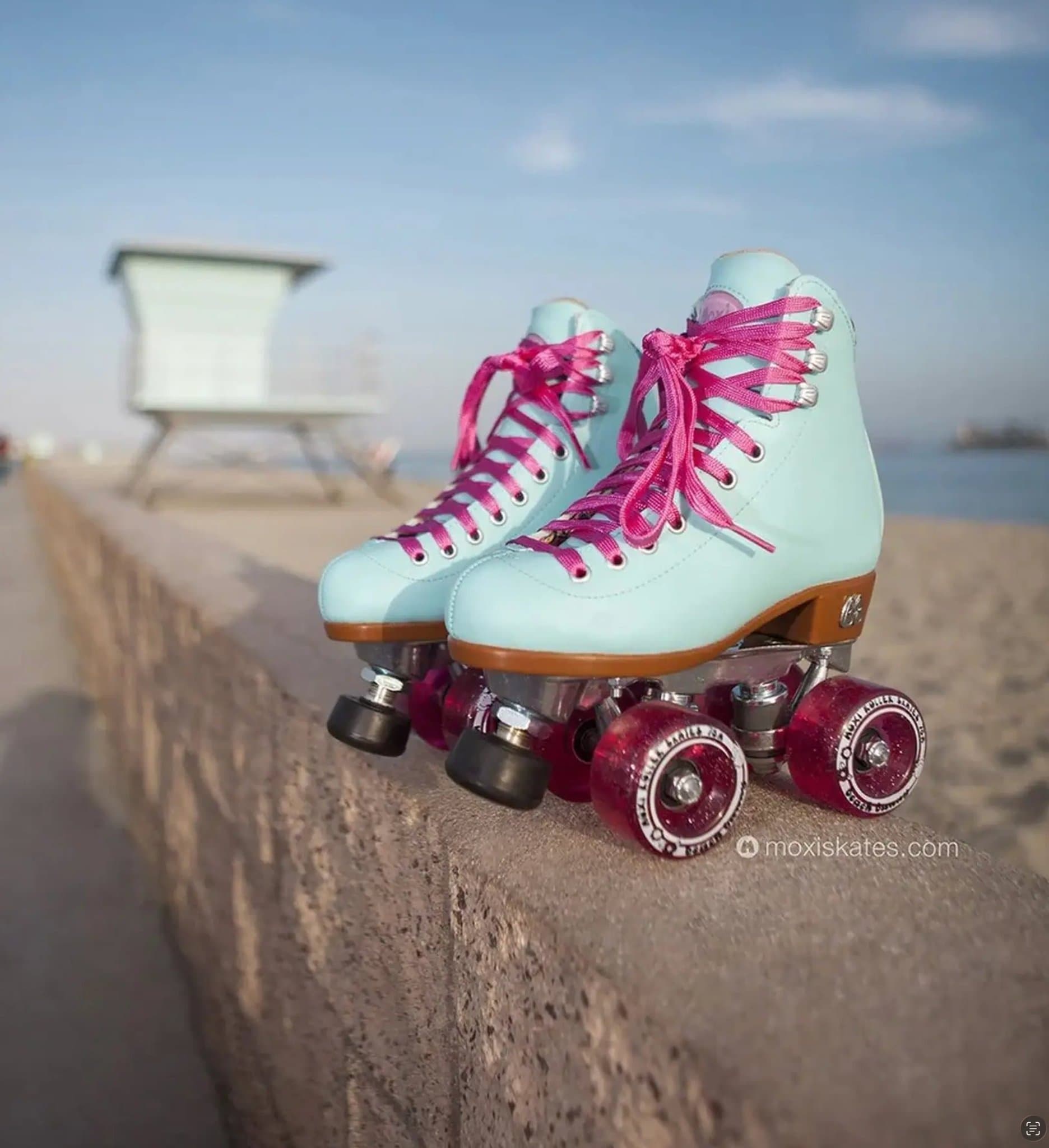 Moxi Skates Beach Bunny Roller Skates Size 8
