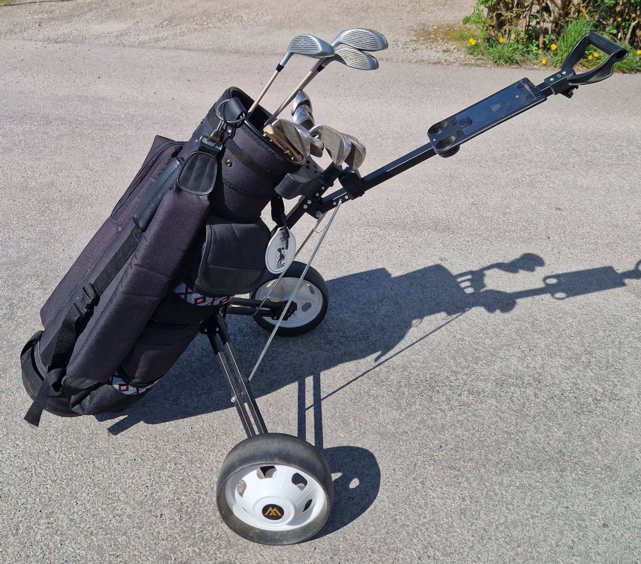 Golfset med vagn och bag 12st klubbor