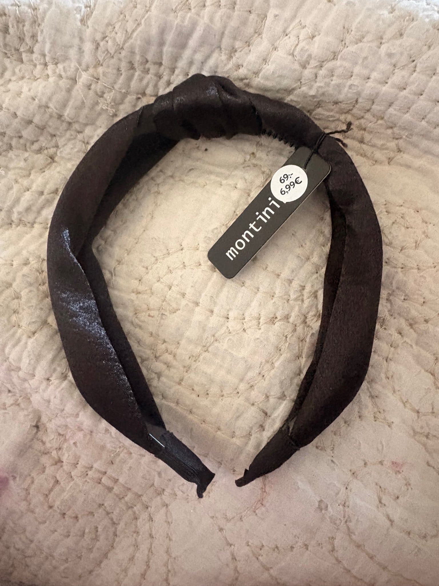 Montini svart hårband från Ur&Penn
