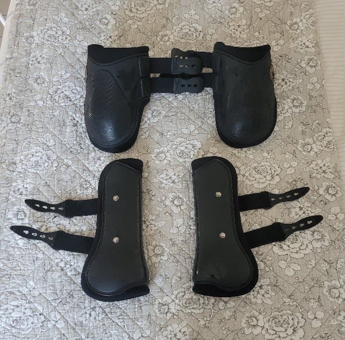 Sportiga benskydd Protector stl full, i mycket gott skick