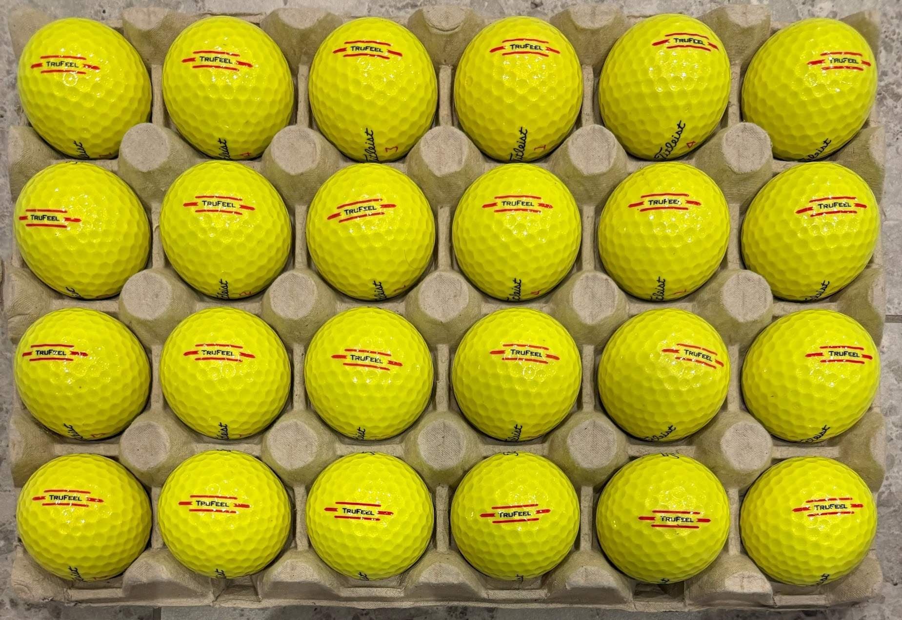 GOLFBOLLAR 24 st Titleist Trufeel 2025 FINT SKICK UTAN REKLAM & MARKERINGAR #118