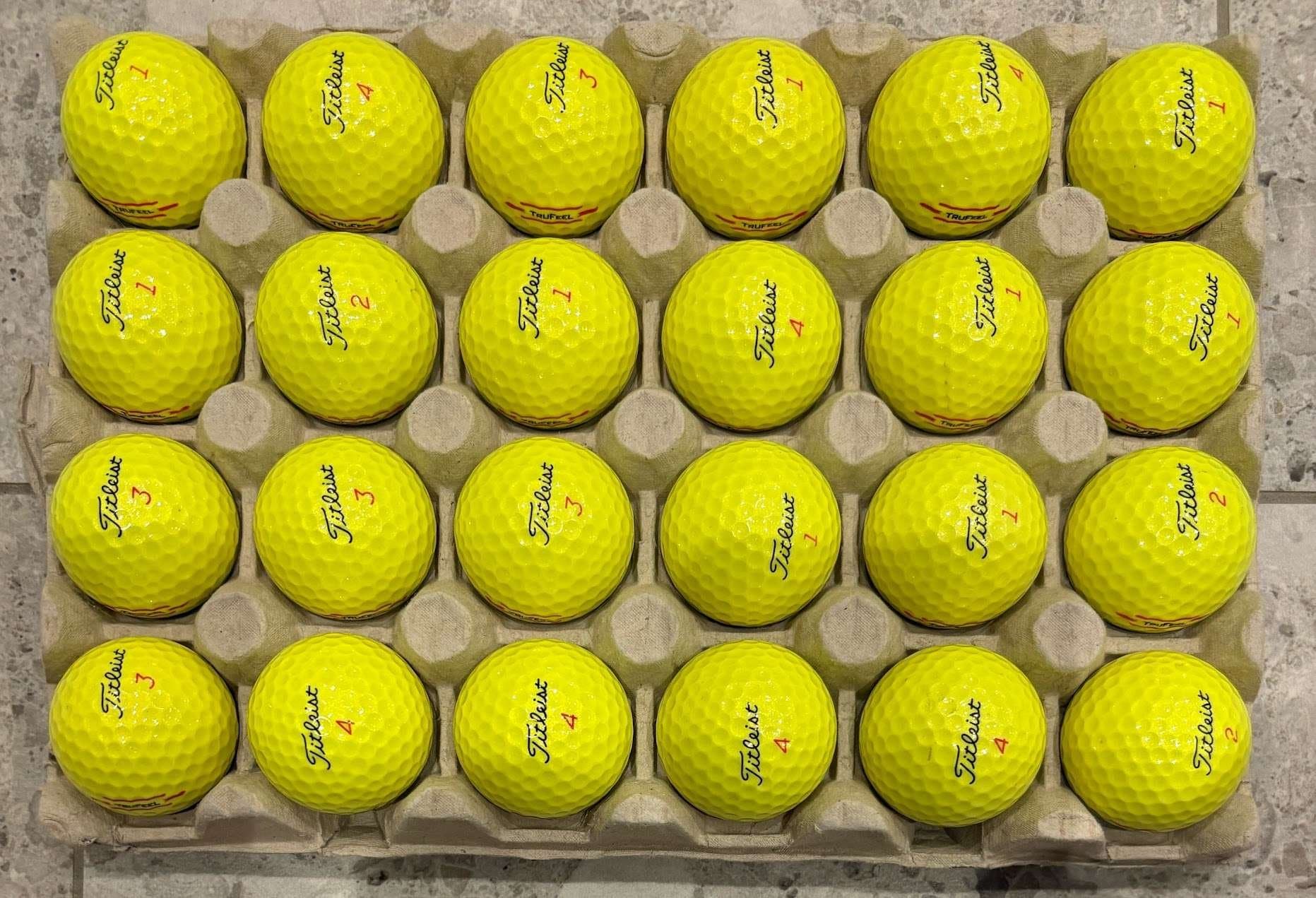 GOLFBOLLAR 24 st Titleist Trufeel 2025 FINT SKICK UTAN REKLAM & MARKERINGAR #118