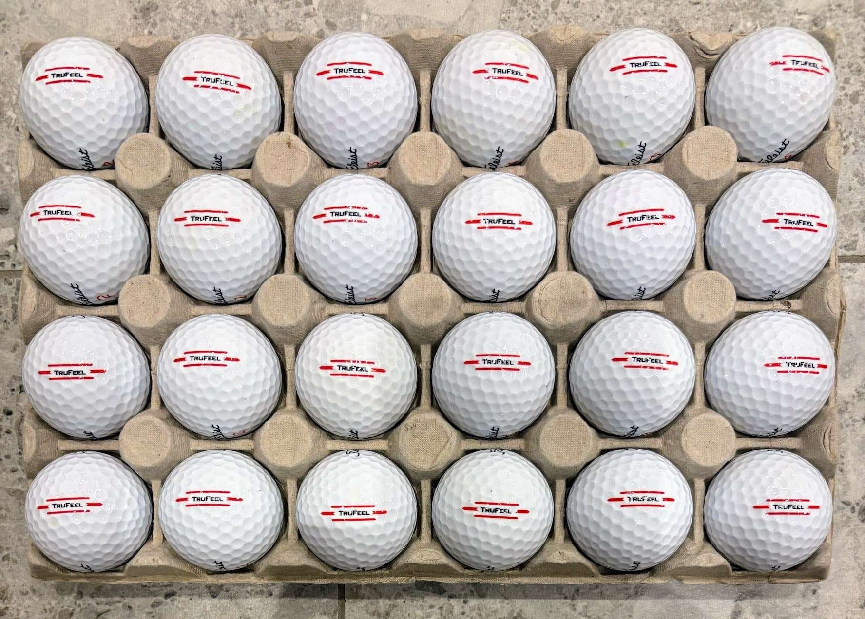 GOLFBOLLAR 24 st Titleist Trufeel 2025 FINT SKICK UTAN REKLAM & MARKERINGAR #111