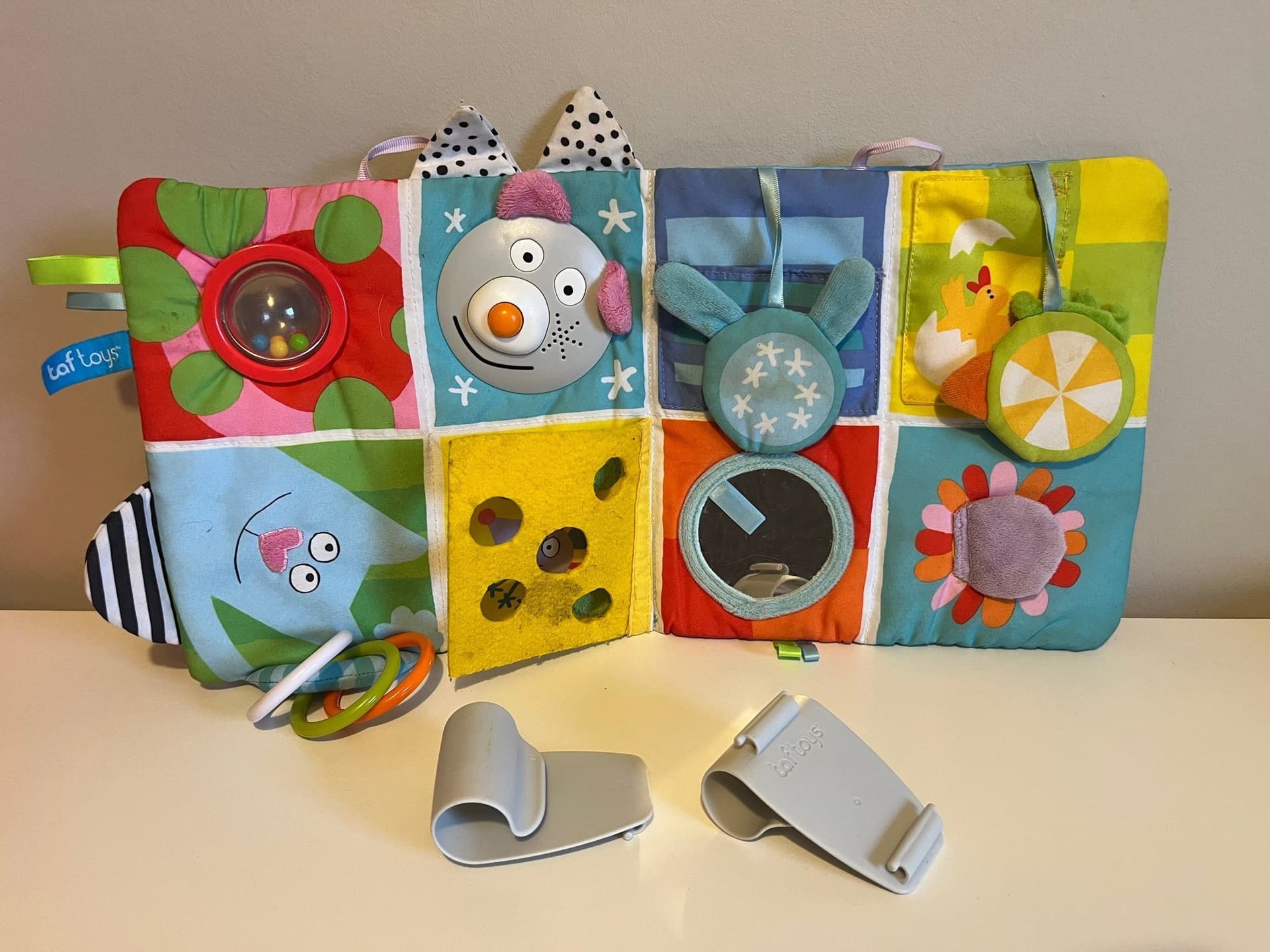 Aktivitetsbok Taf toys