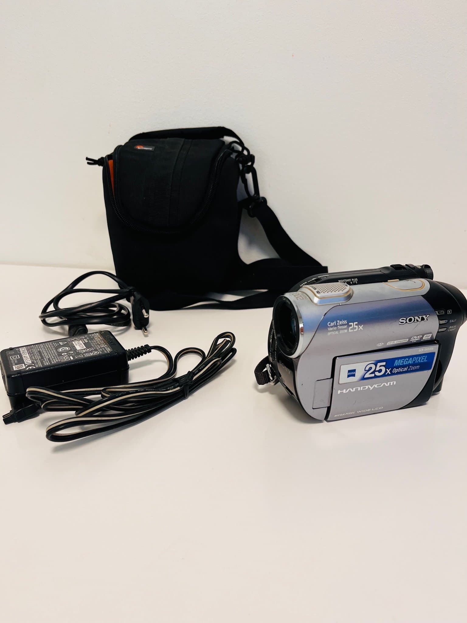 Sony DCR-DVD306E videokamera