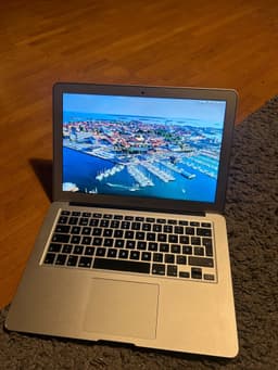 MacBook Air (13-inch, 2017)