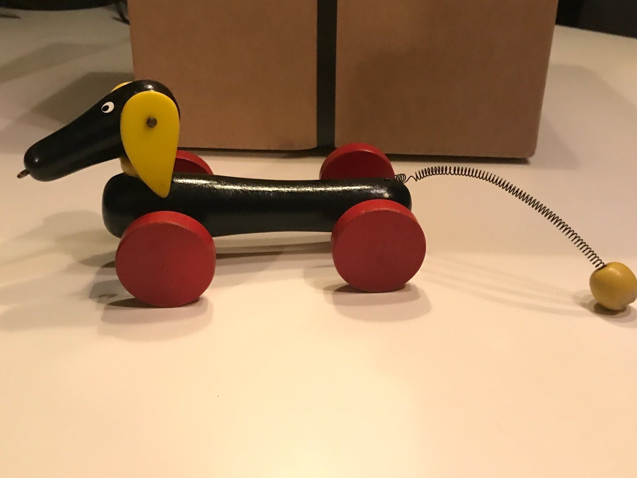 Brio Trähundleksak på hjul