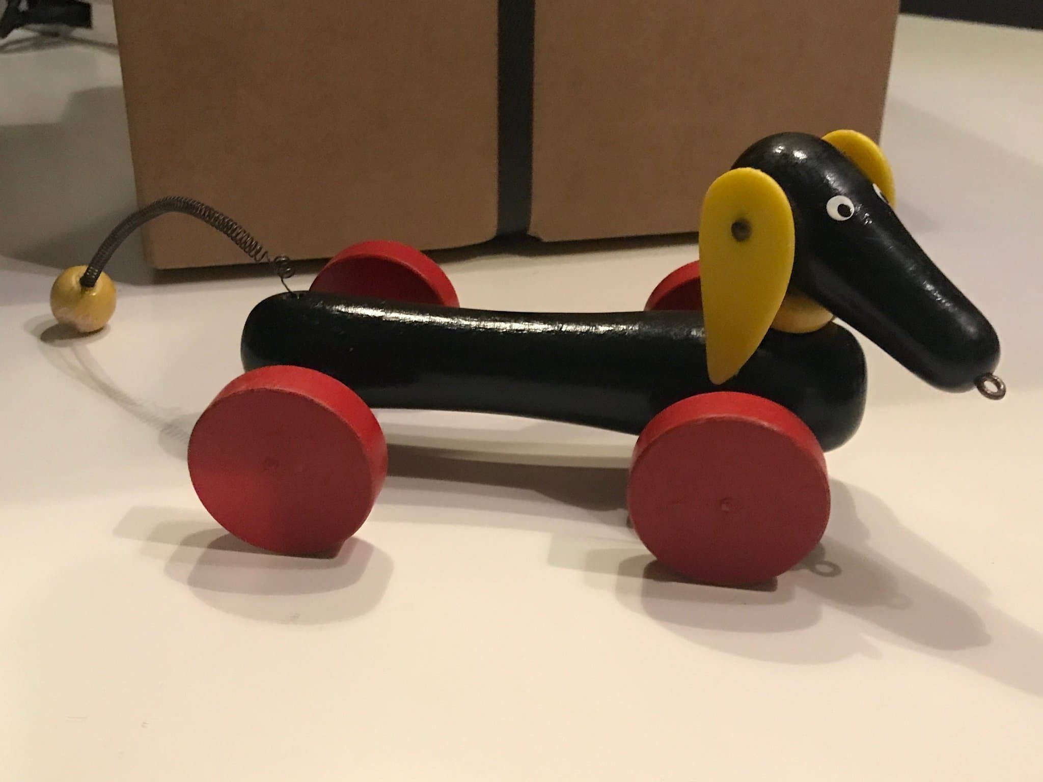 Brio Trähundleksak på hjul