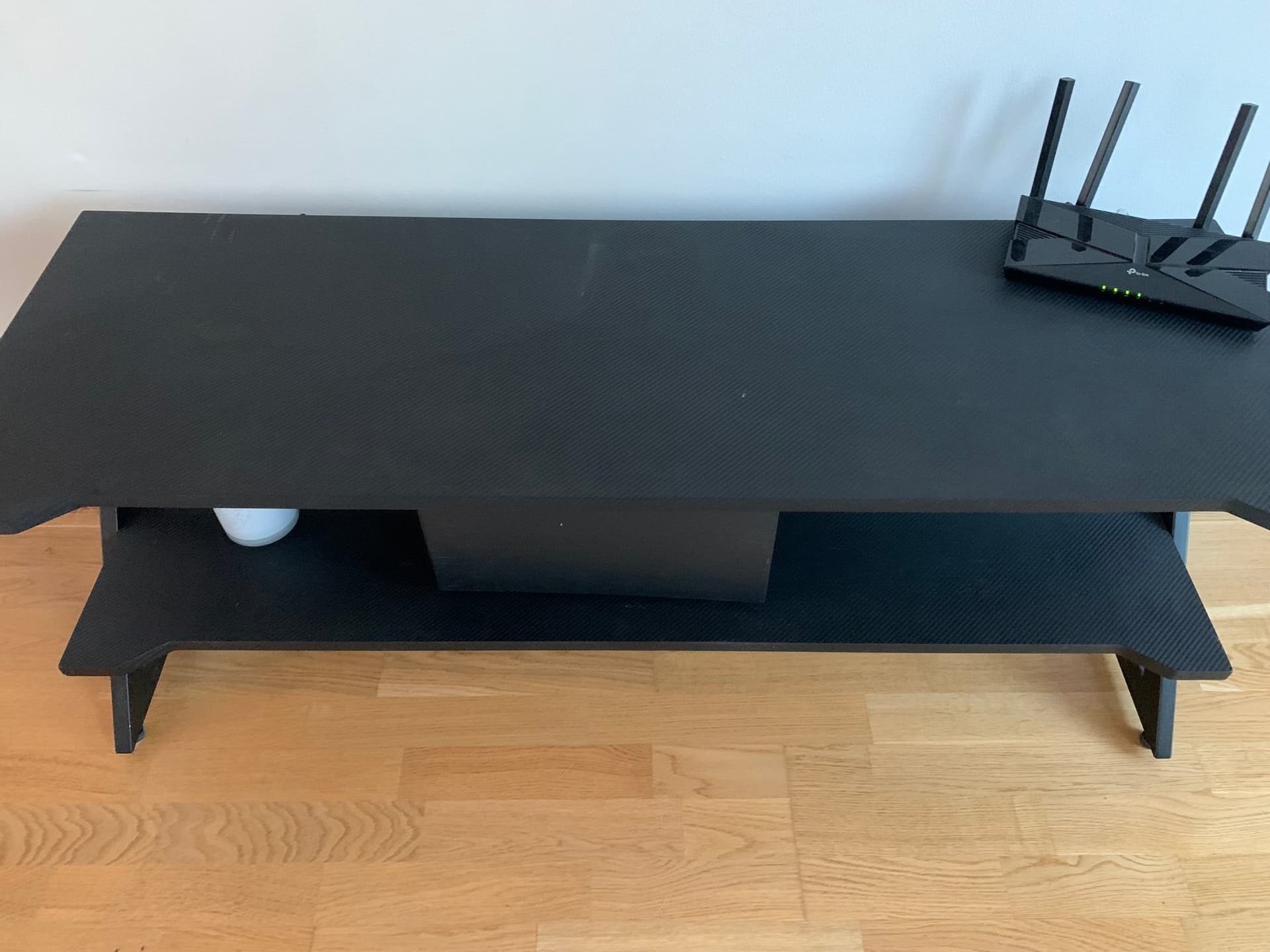 Tv bänk Bord höjd 47 bred 130 djup 45 cm