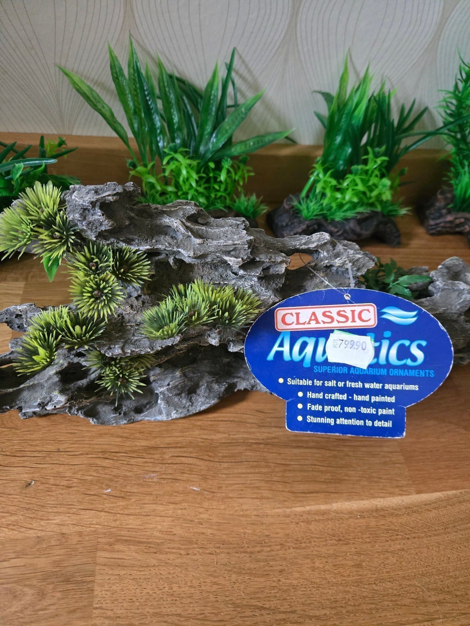 Avariedekoration med plastväxter helt nytt aldrig använt.