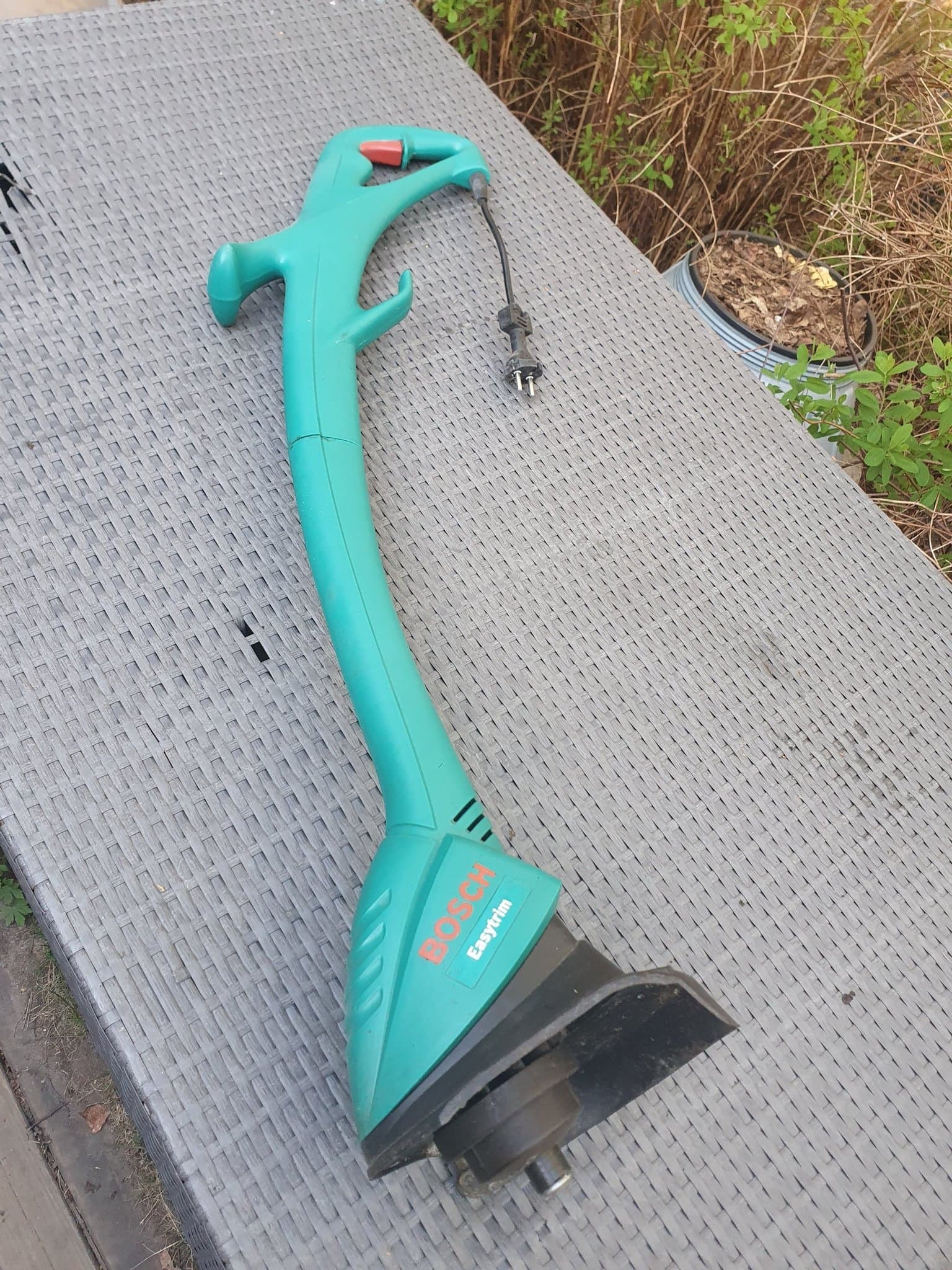 Bosch Easytrim ART 300 Grästrimmer