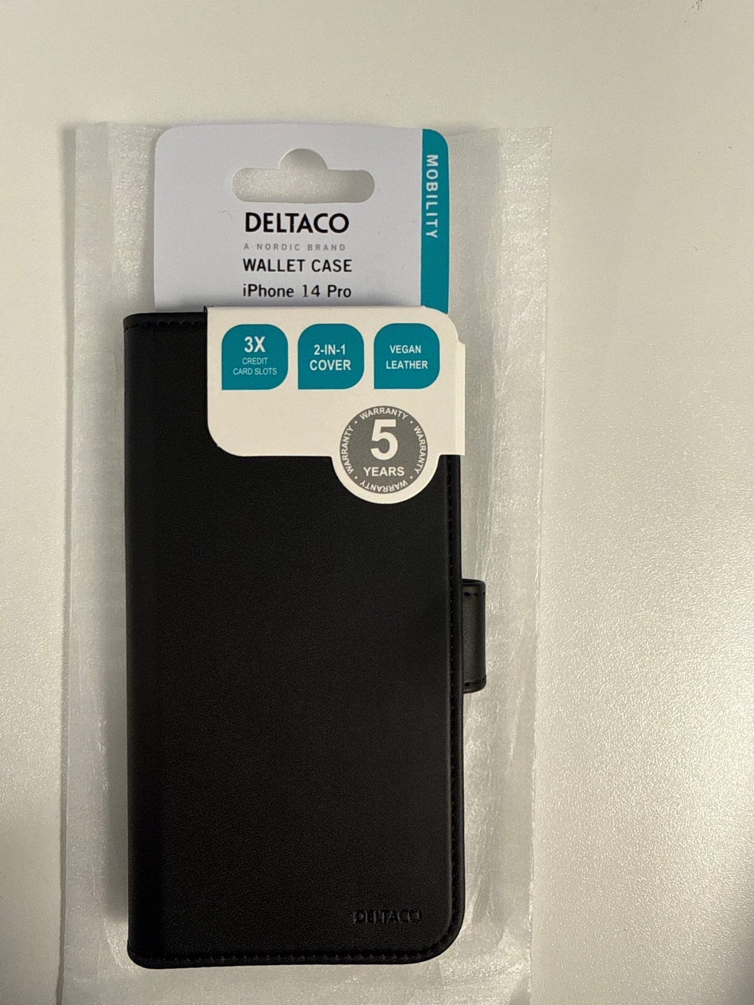 Deltaco Plånboksfodral med avtagbar magnetisk bakstycke för iPhone 14 Pro