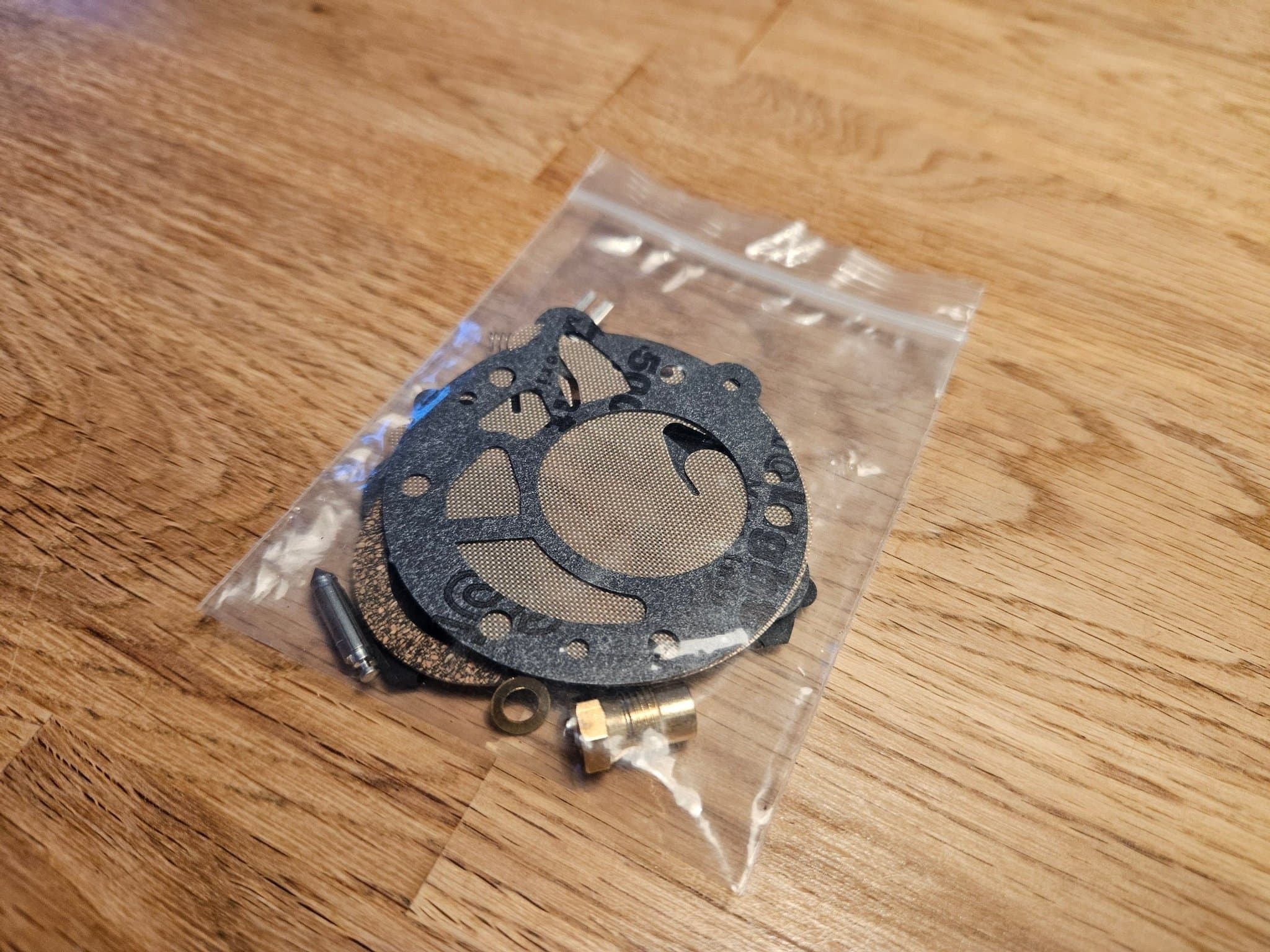 Membran och packningar Tillotson förgasare veteran. Renoveringssats.