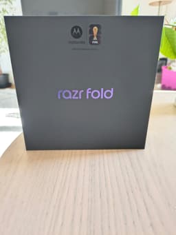 Motorola Razr Fold - Helt ny och i ubruten förpackning