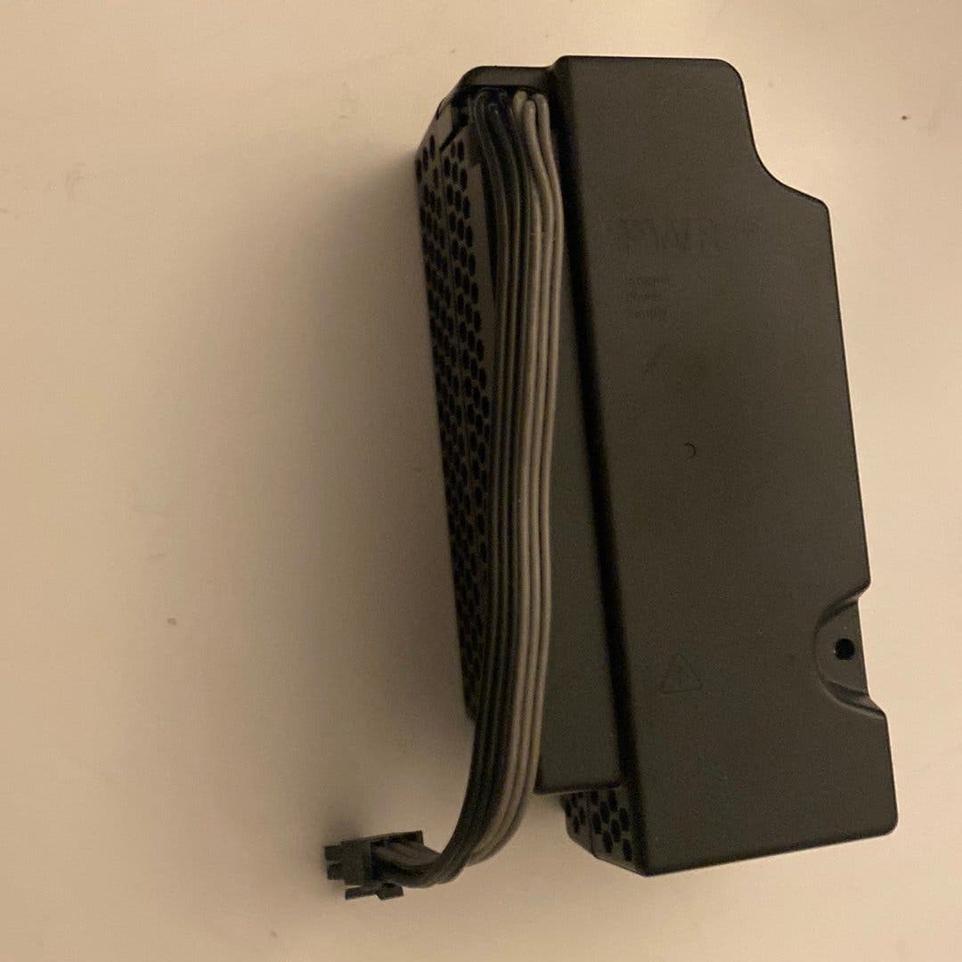 Strömförsörjning för Xbox One S