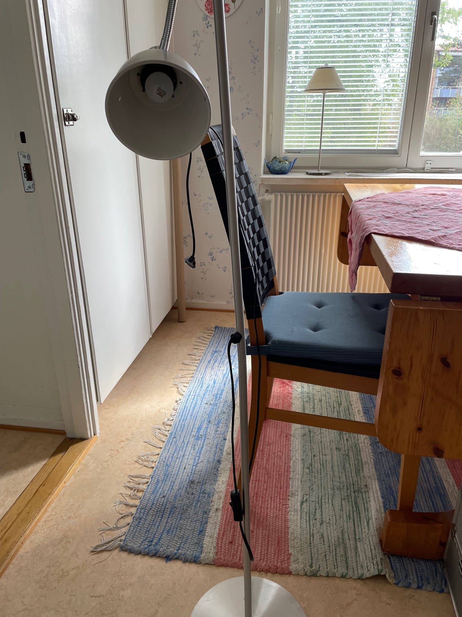 IKEA golvlampa med flexibel arm