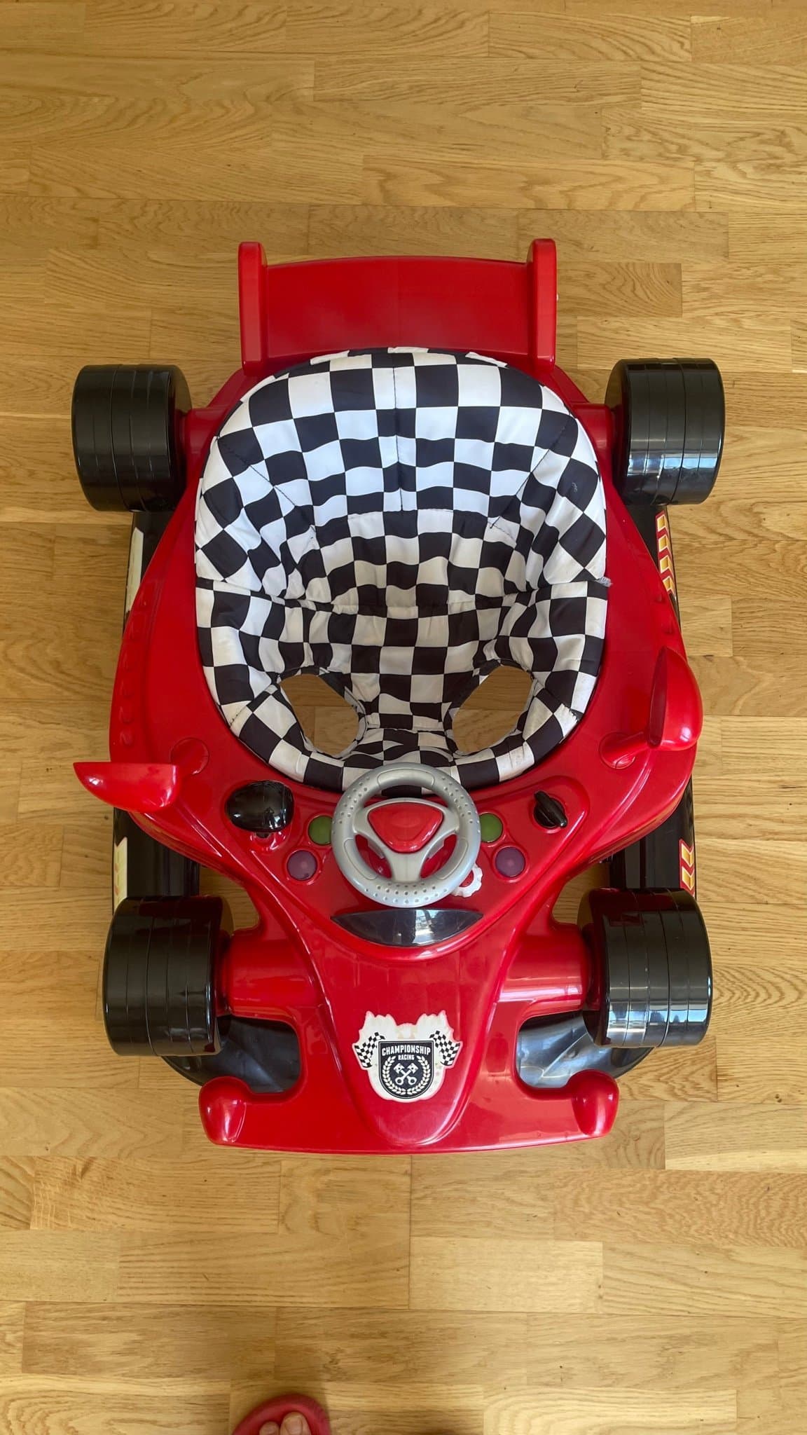 Gåstol i racerbildesign