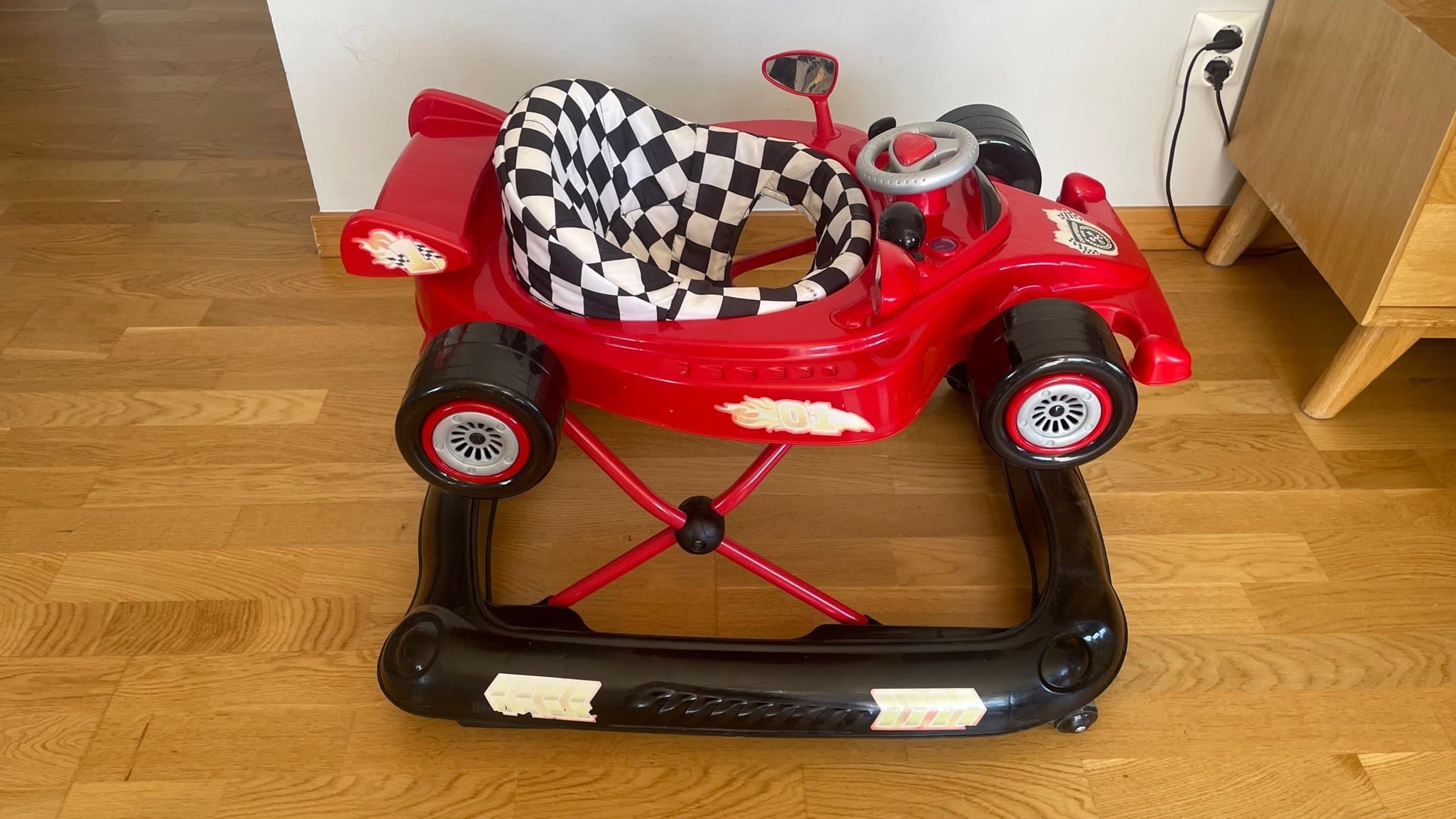 Gåstol i racerbildesign